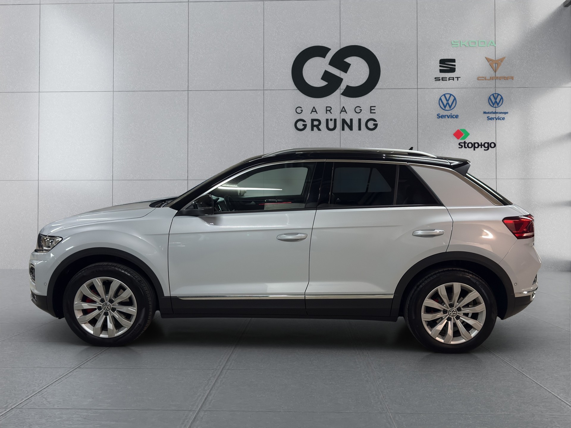 VW T-Roc 2.0 TSI Sport DSG 4Motion-image-2