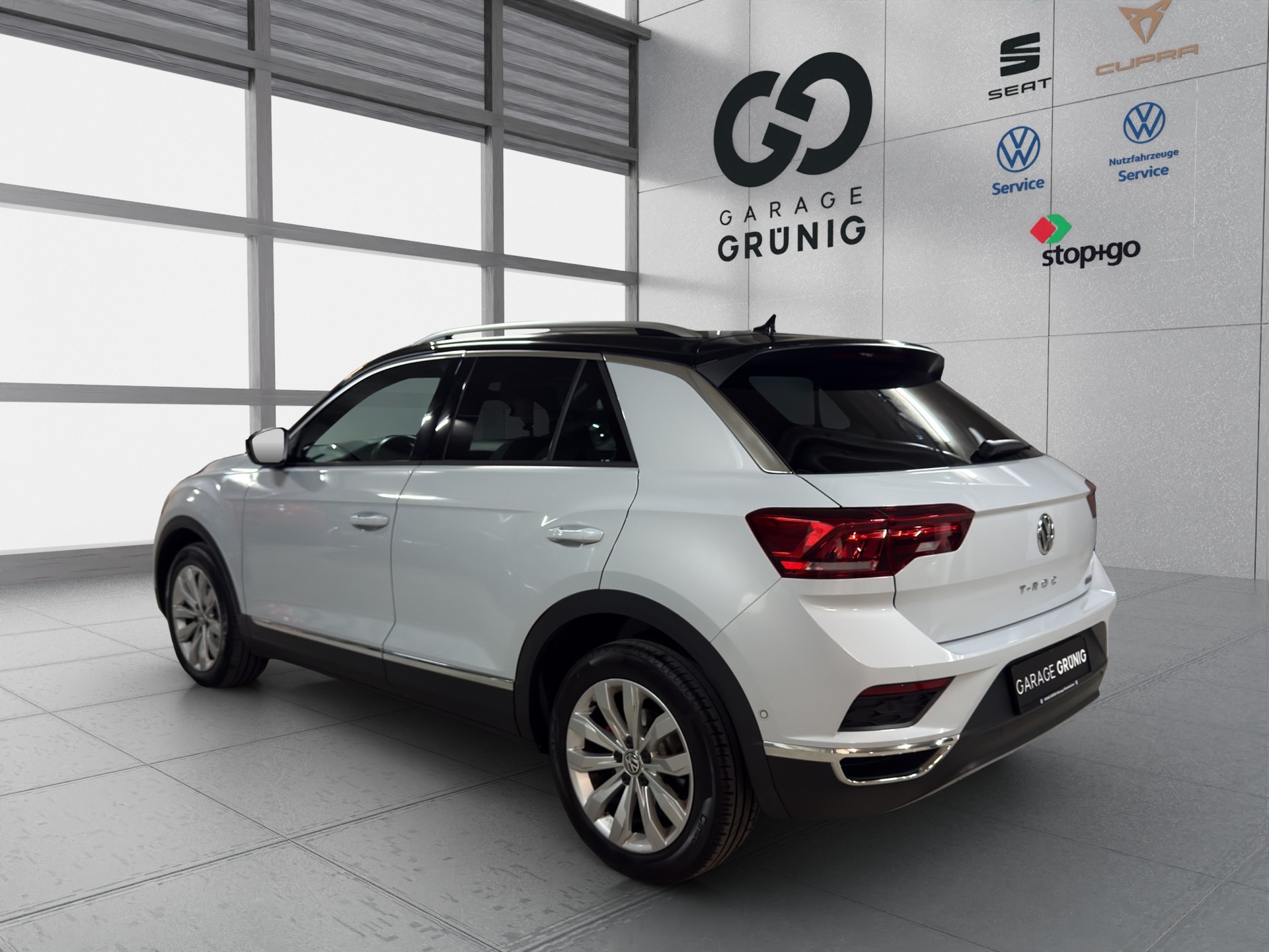 VW T-Roc 2.0 TSI Sport DSG 4Motion-image-3
