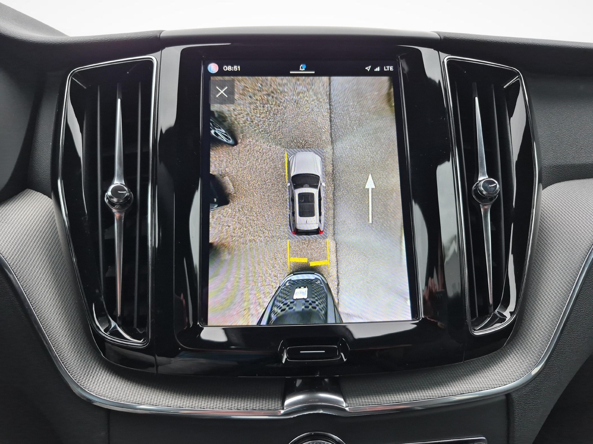 VOLVO XC60 2.0 T6 TE R-Design eAWD-image-15