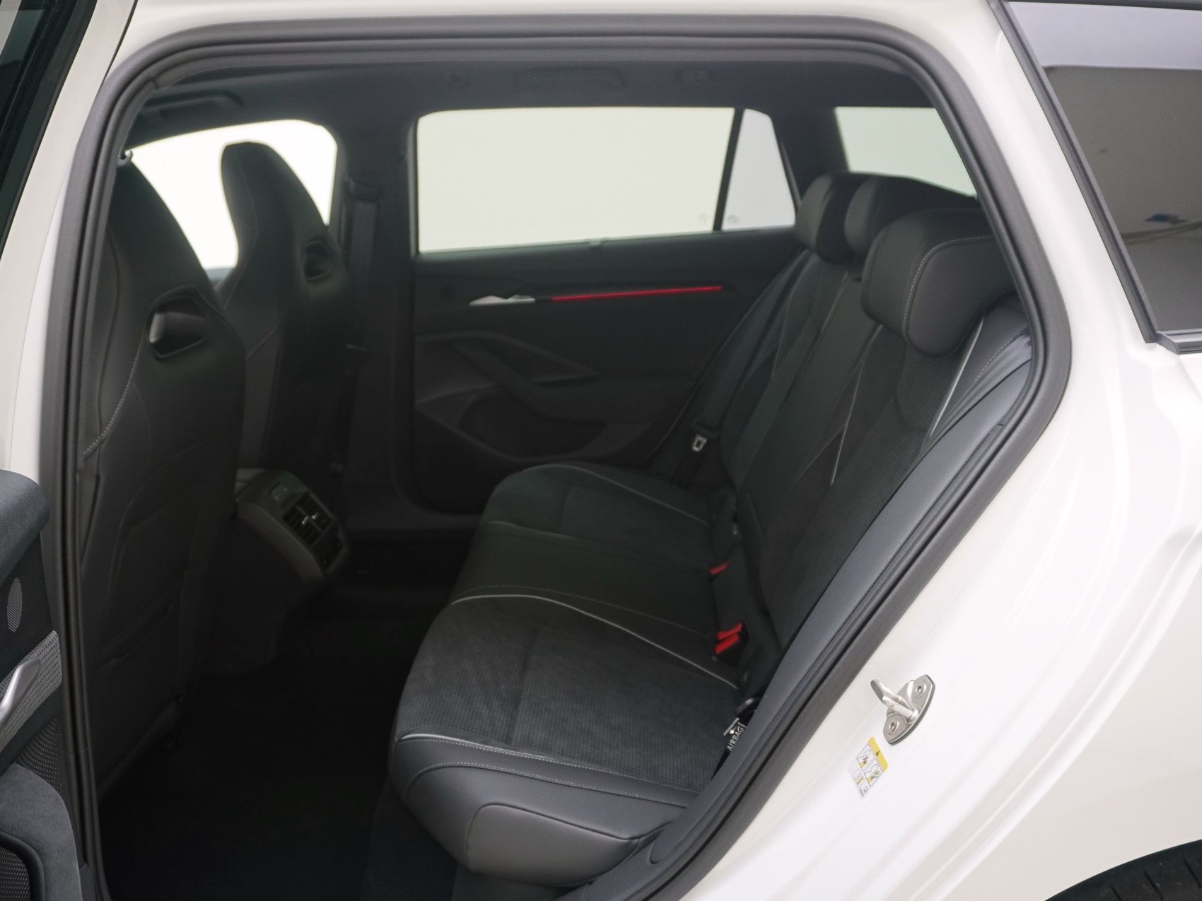 SKODA Superb 2.0 TSI Sportline 4x4 DSG-image-14