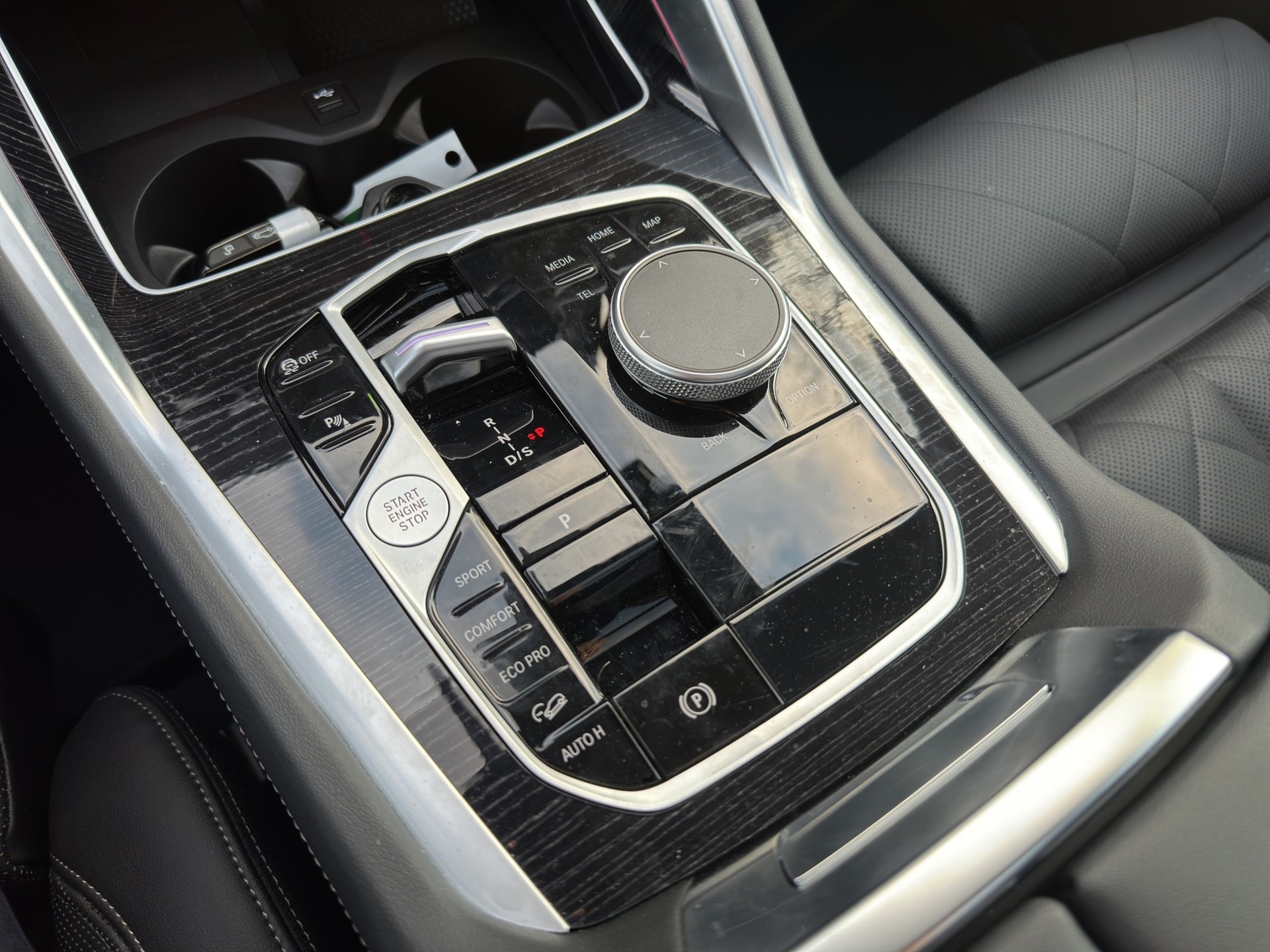 BMW X6 xDrive 48V M60i M Sport Pro (CH) INDIVIDUAL FACELIFT-image-20