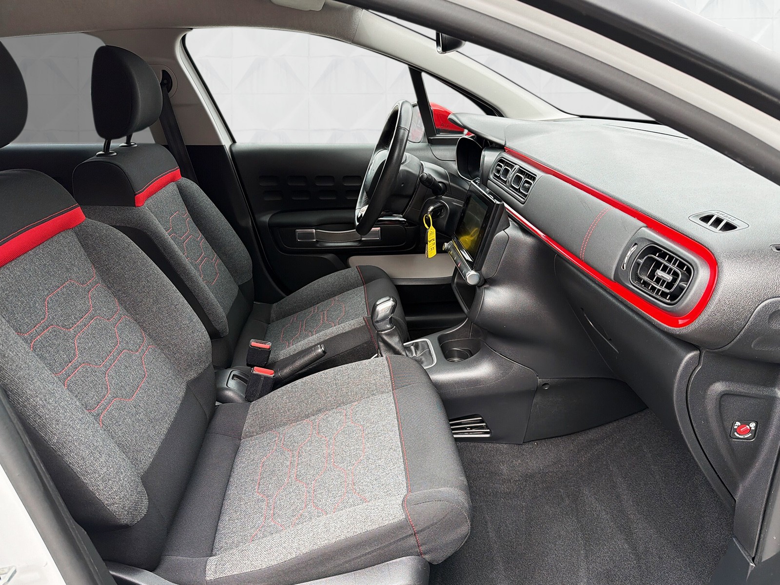 CITROEN C3 1.2i Shine-image-11