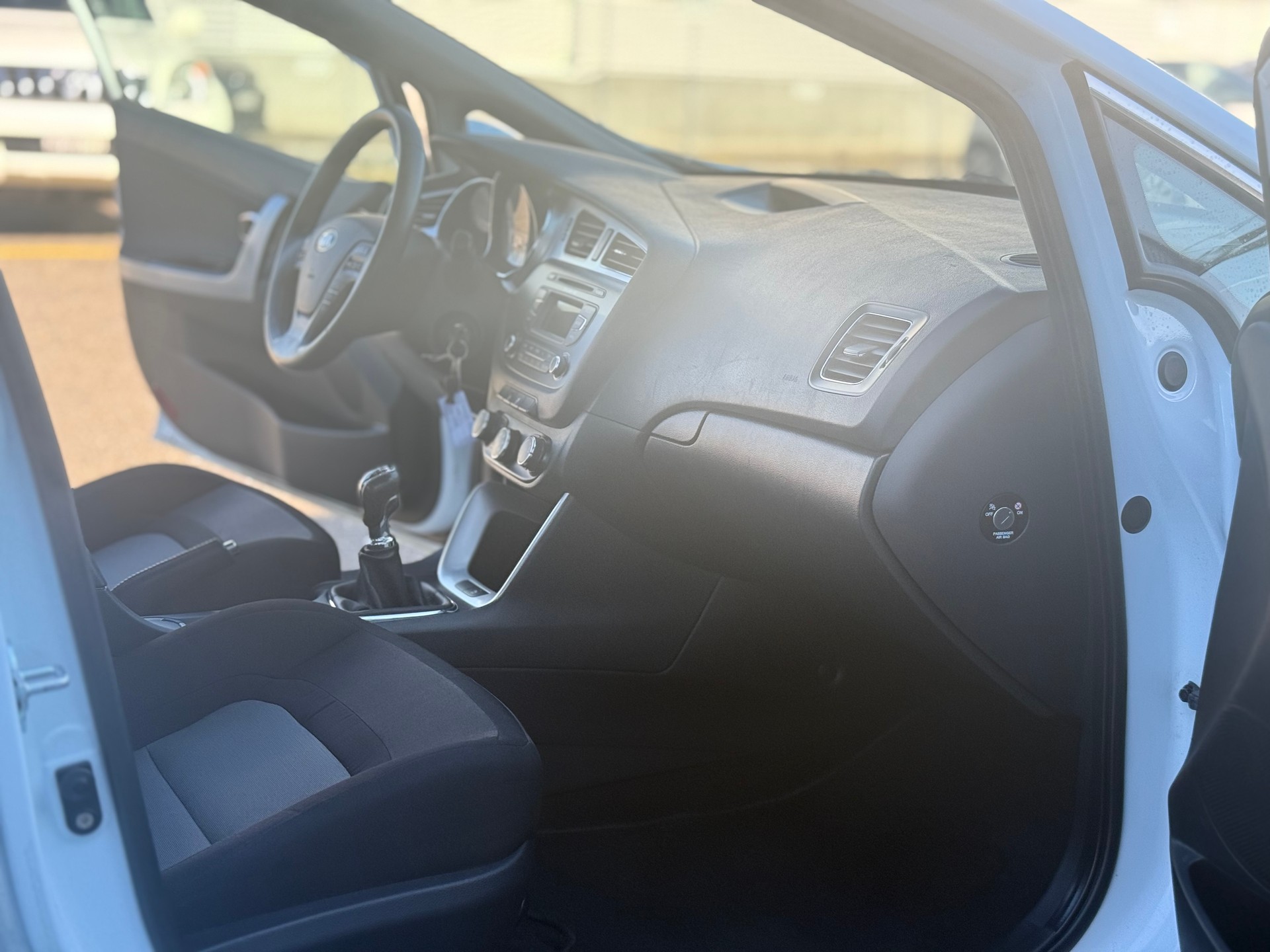 KIA Cee'd Sportswagon 1.6 CRDi Trend-image-6