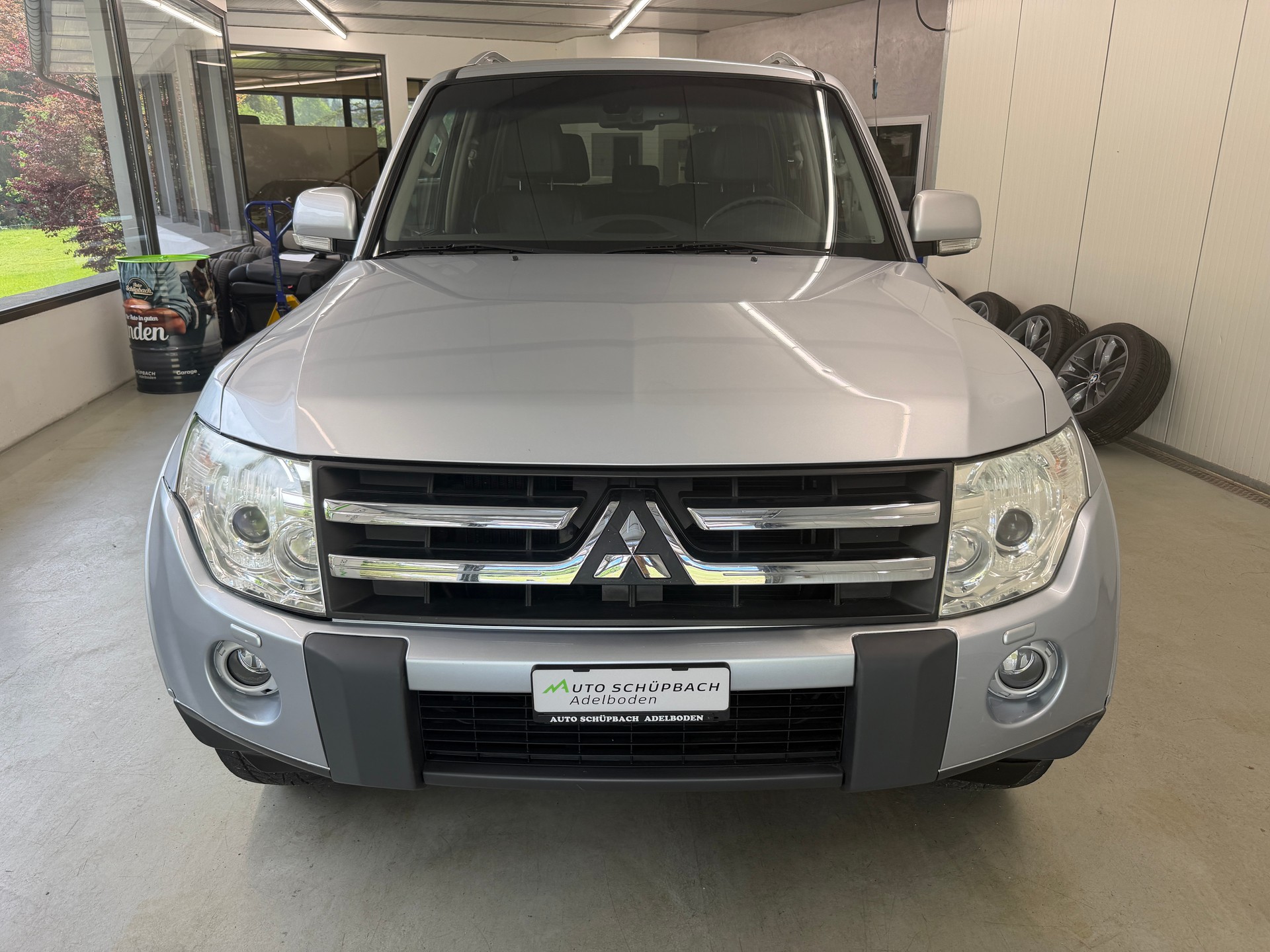 MITSUBISHI Pajero 3.2 DI-D Intense Automatic-image-8