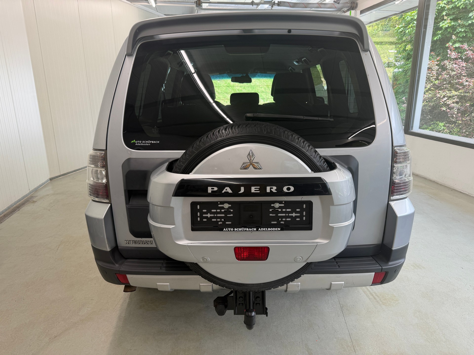 MITSUBISHI Pajero 3.2 DI-D Intense Automatic-image-4