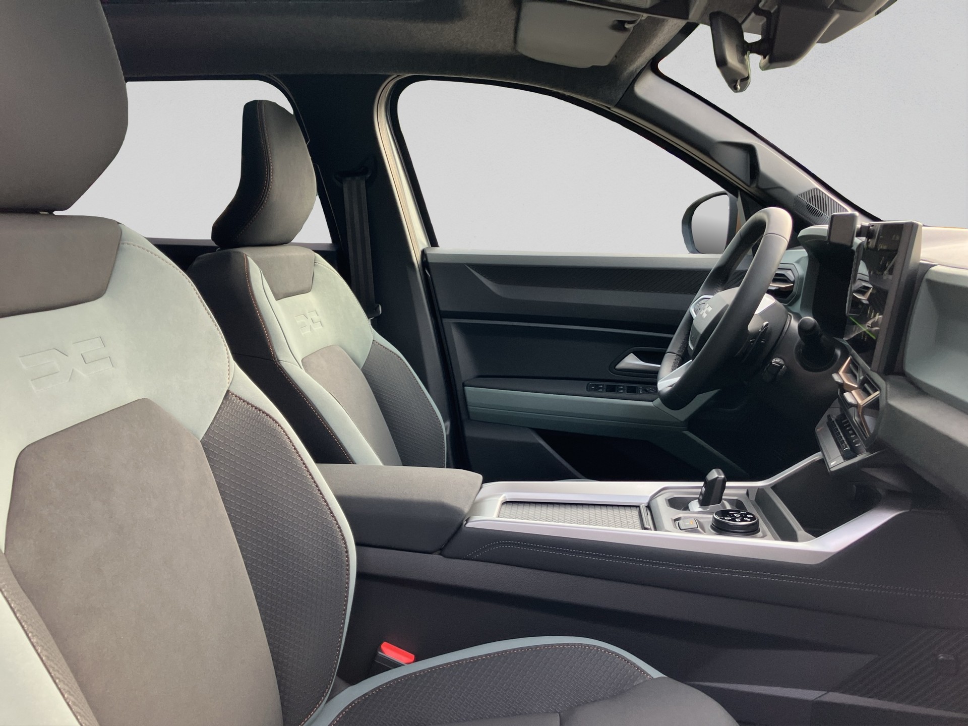 DACIA Bigster TCe 150 48V Extreme 4x4-image-16
