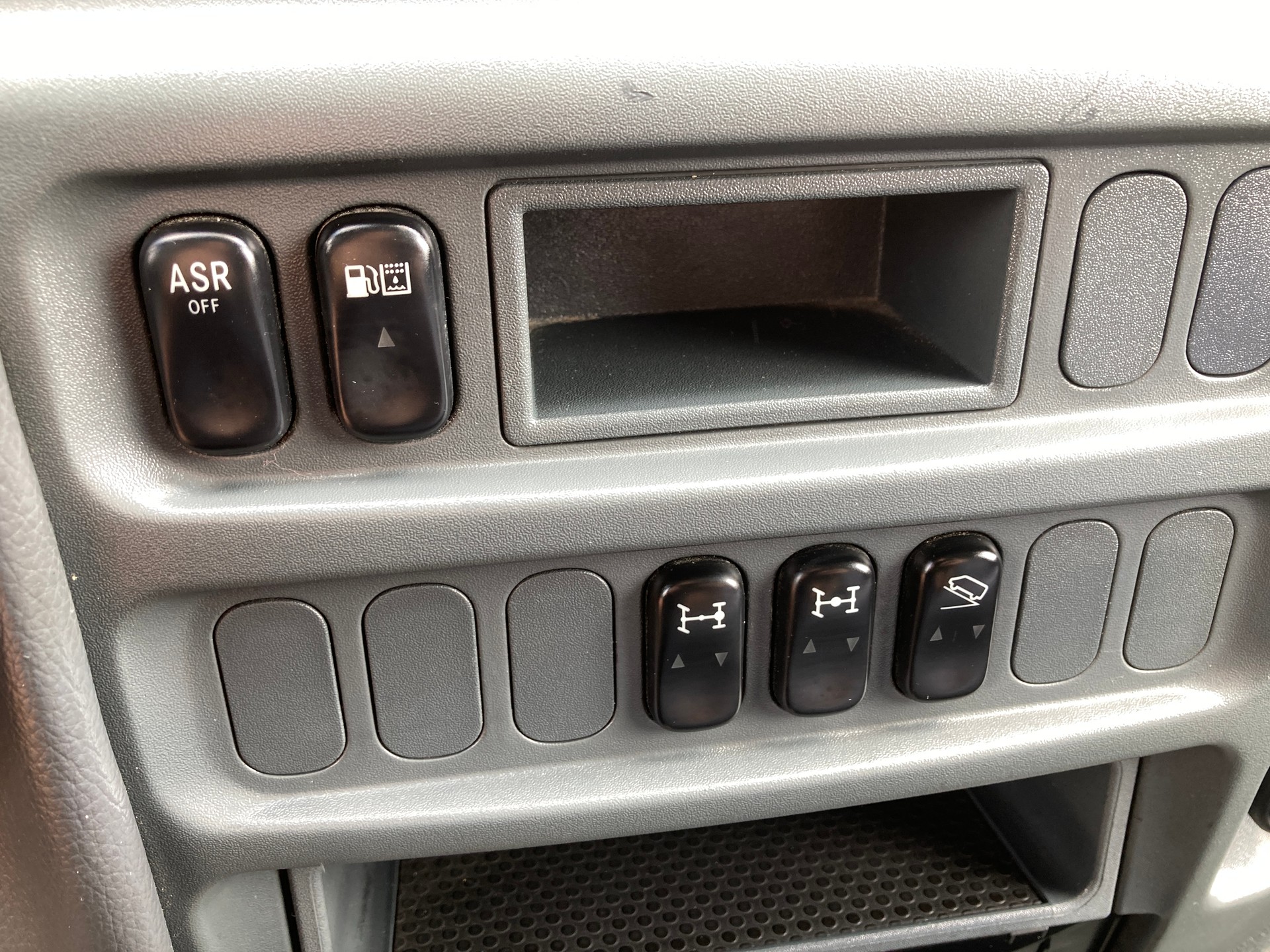 MERCEDES-BENZ Sprinter 313 CDI 4x4 mit Geländeuntersetzung-image-12