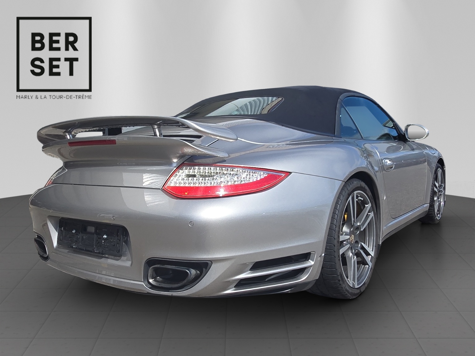 PORSCHE 911 Cabriolet 3.8 Turbo S-image-4