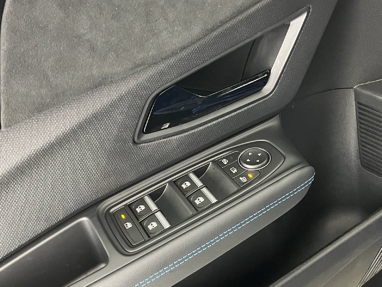 RENAULT Clio 1.8 E-Tech esprit Alpine-image-14