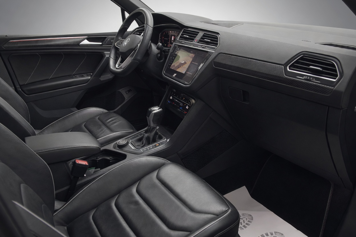 VW Tiguan 2.0 TDI SCR R-Line 4Motion DSG-image-12