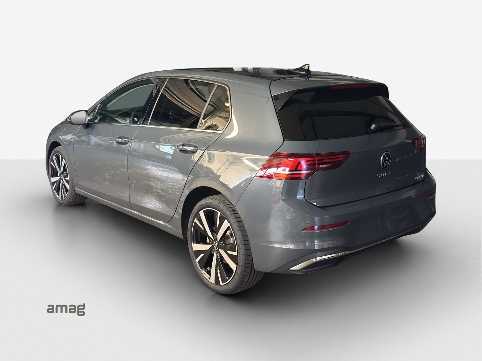 VW Golf 1.5 TSI PHEV Style-image-2