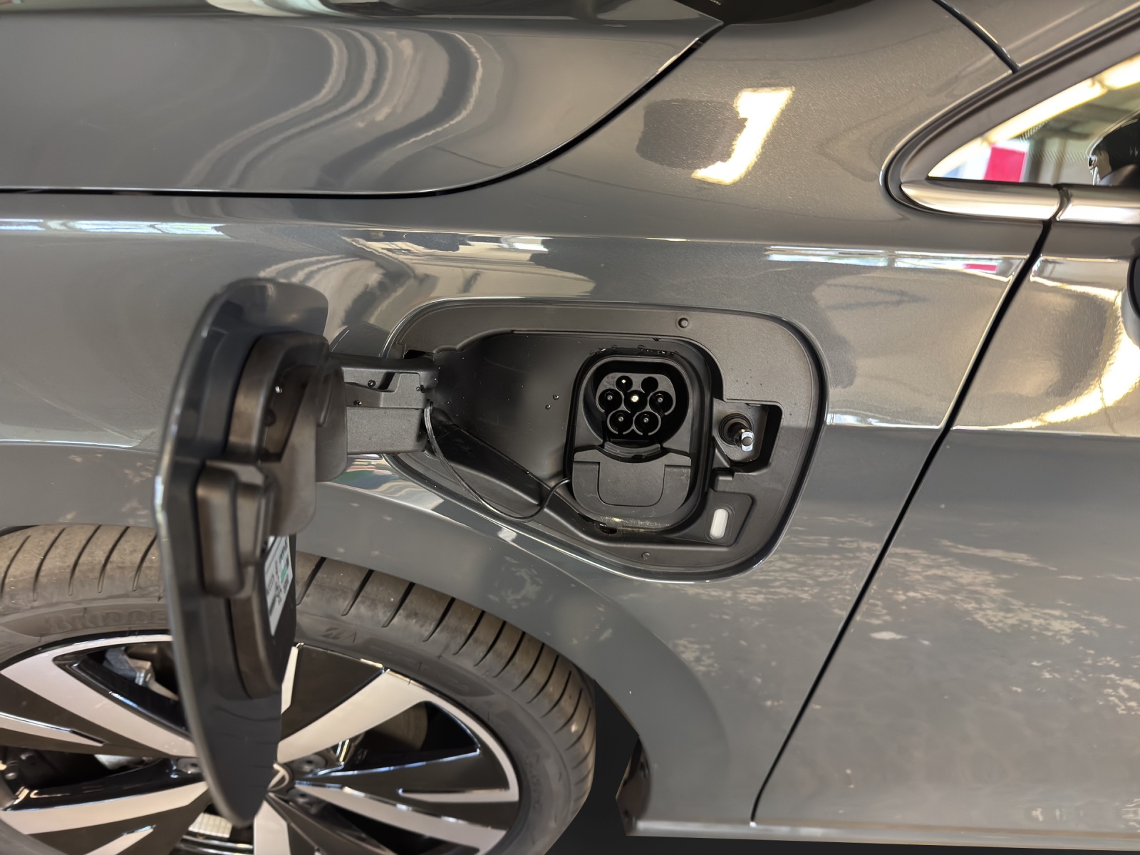 VW Golf 1.5 TSI PHEV Style-image-13