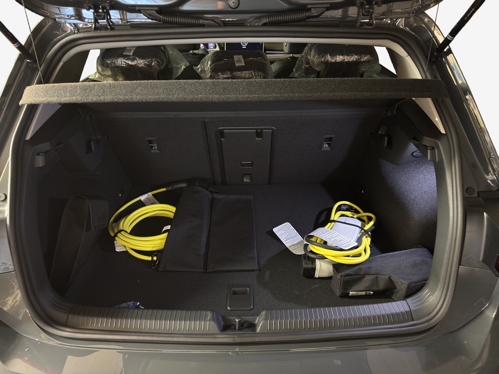 VW Golf 1.5 TSI PHEV Style-image-12