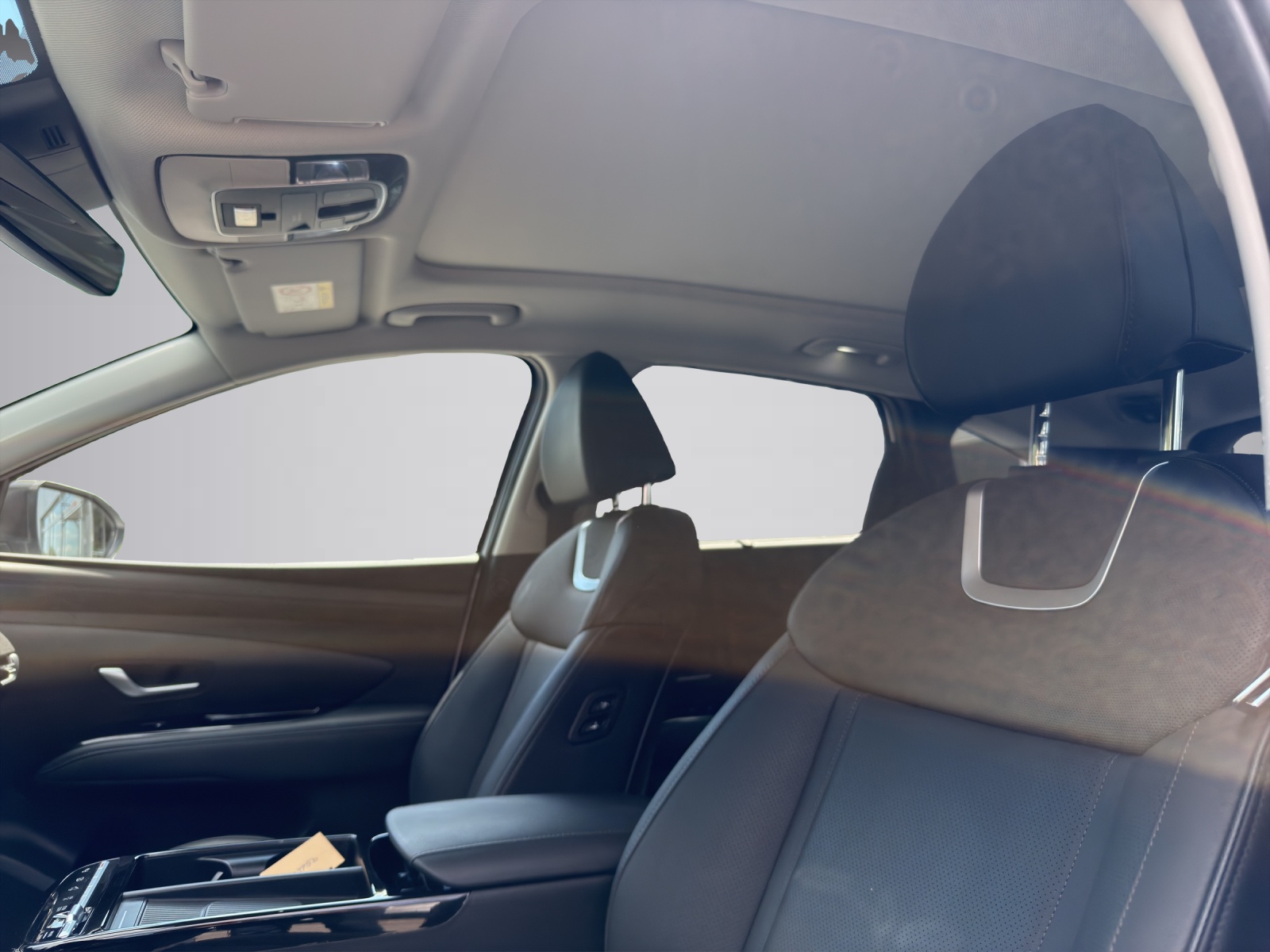 HYUNDAI Tucson 1.6 T-GDi PHEV Vertex Swiss Edition 4WD-image-9