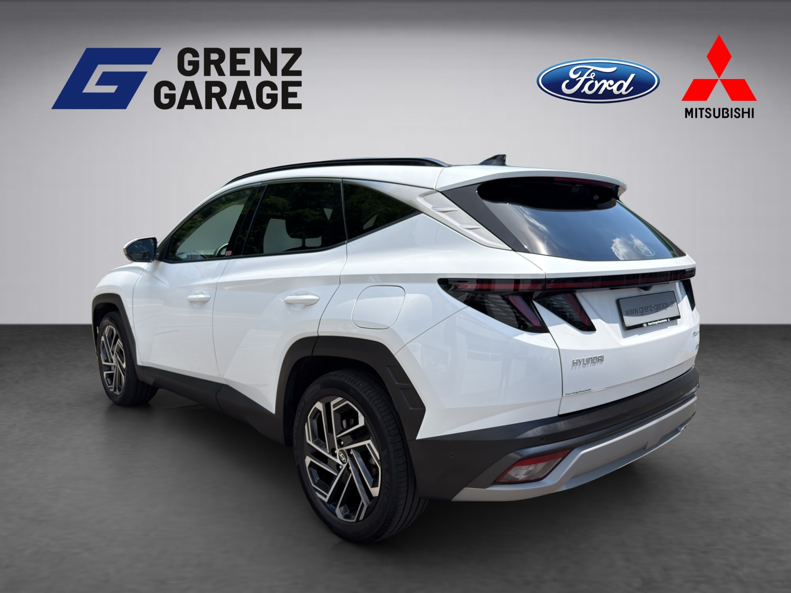 HYUNDAI Tucson 1.6 T-GDi PHEV Vertex Swiss Edition 4WD-image-2