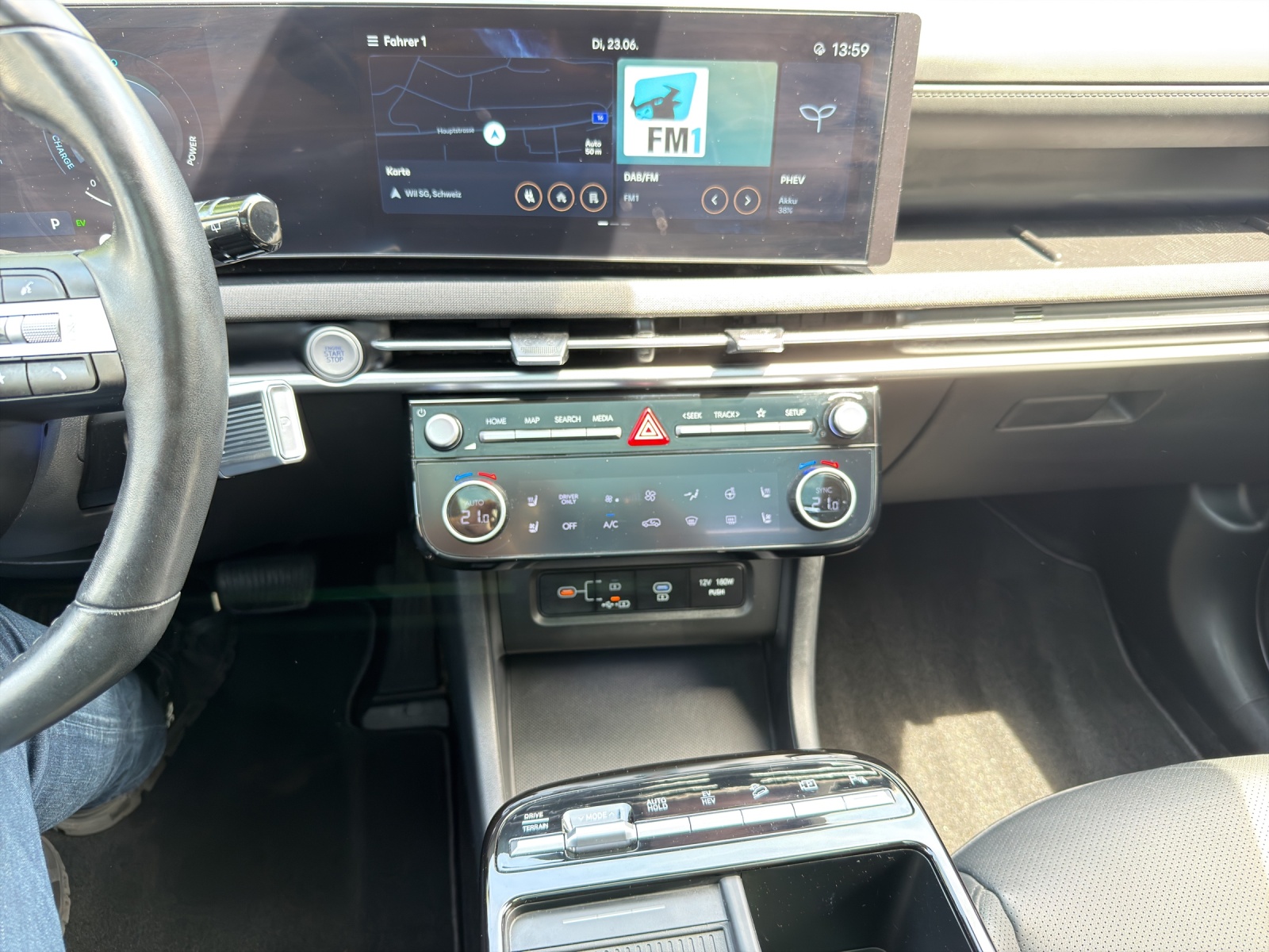 HYUNDAI Tucson 1.6 T-GDi PHEV Vertex Swiss Edition 4WD-image-12