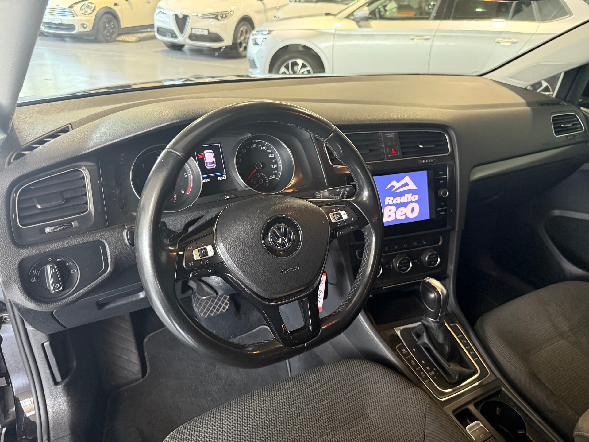 VW Golf 2.0 TDI Comfortline 4Motion DSG-image-8