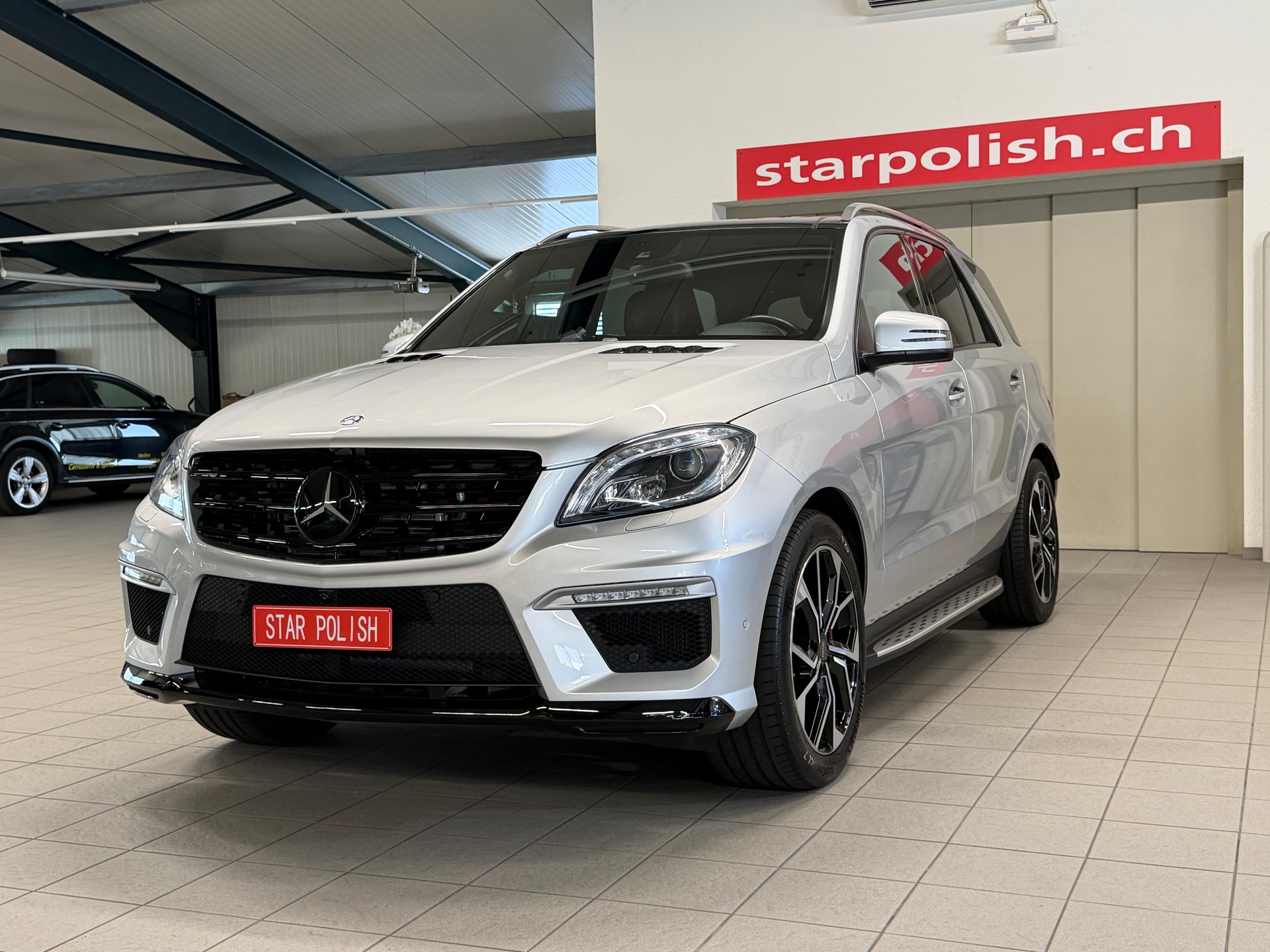 MERCEDES-BENZ ML 63 V8 AMG-image-0