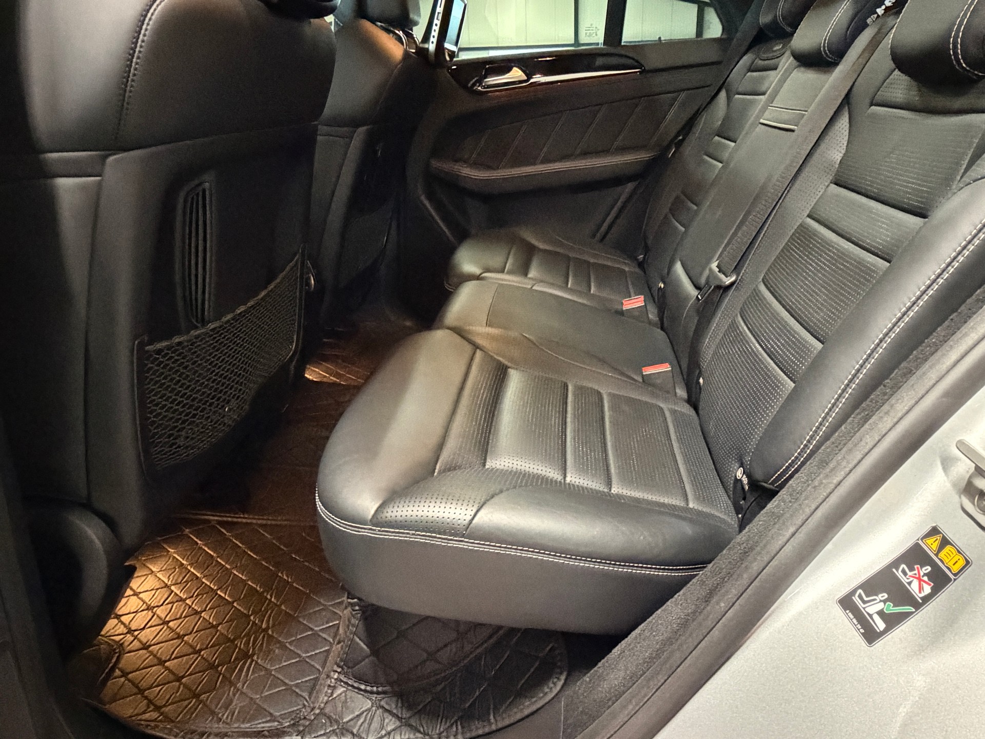 MERCEDES-BENZ ML 63 V8 AMG-image-6