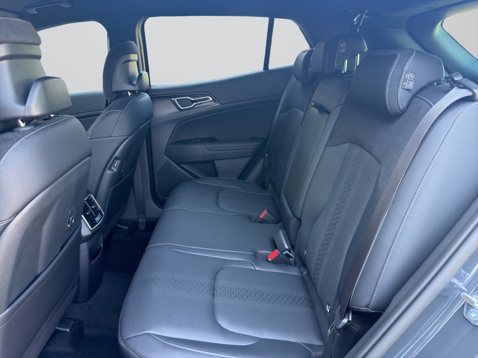 KIA Sportage 1.6 T-GDi Hybrid Black Ed.-image-7