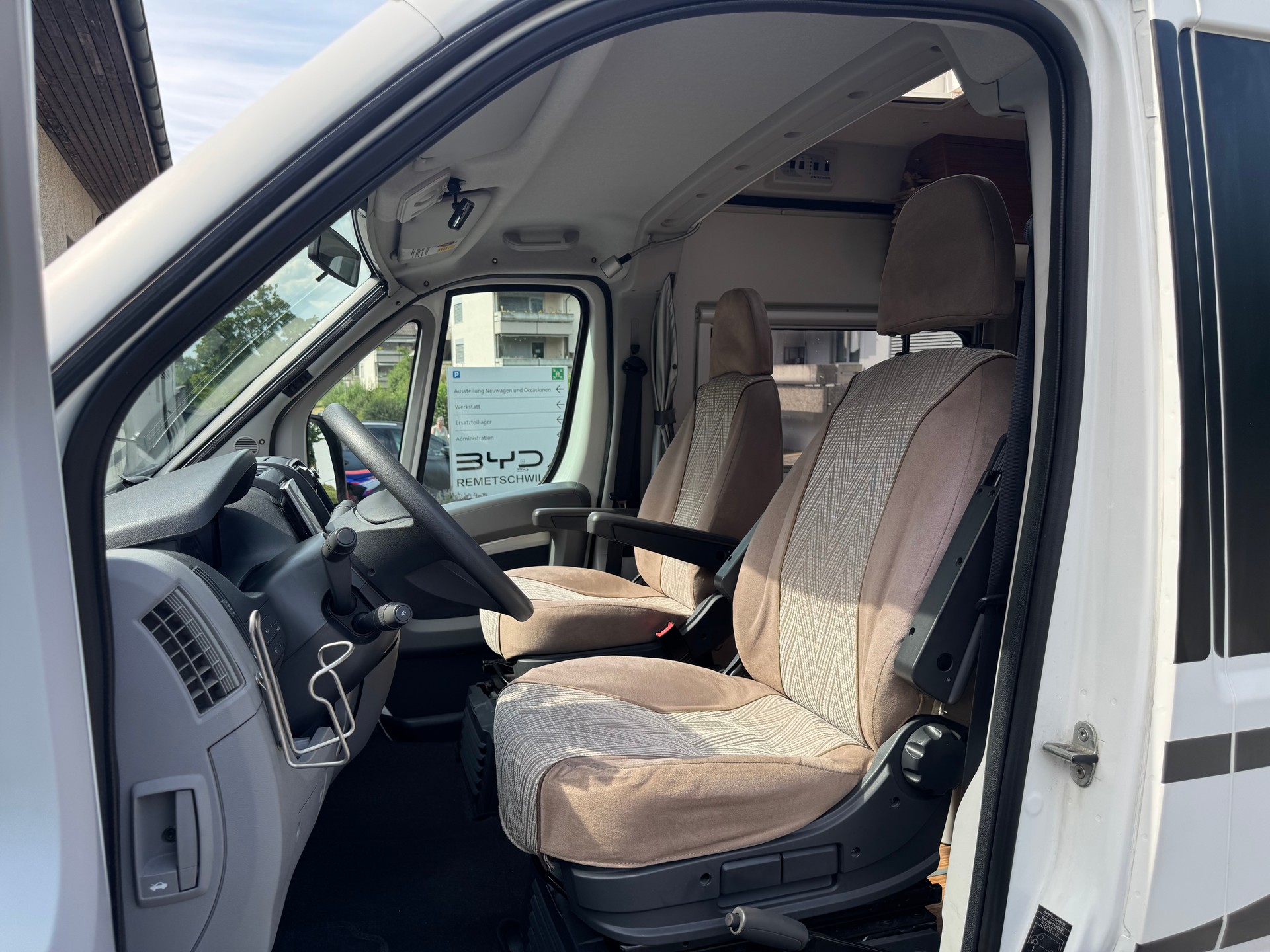 ADRIA TWIN-image-11