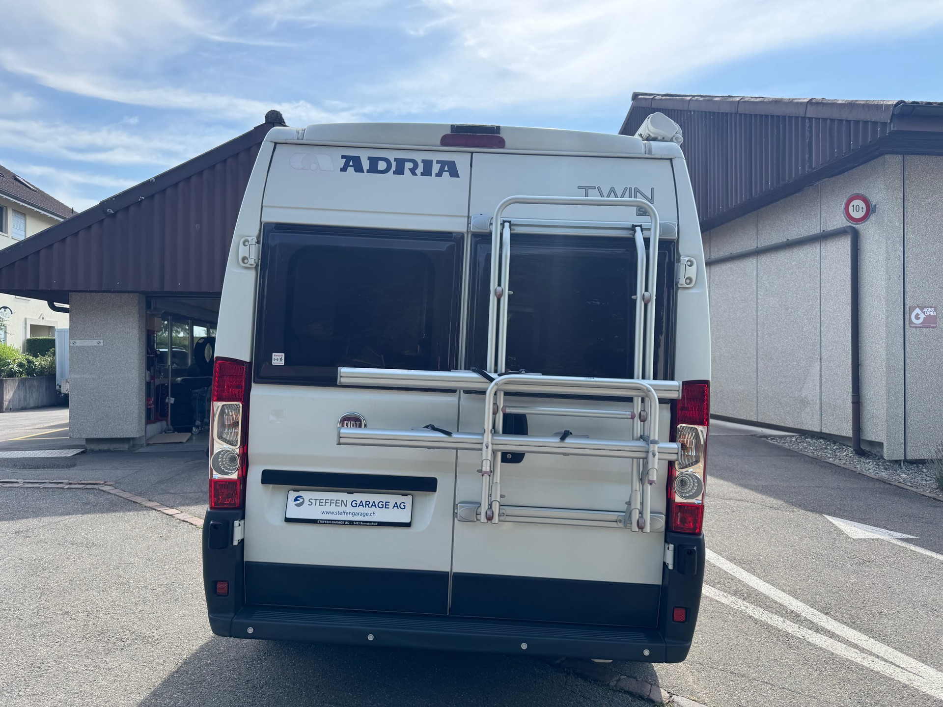 ADRIA TWIN-image-8
