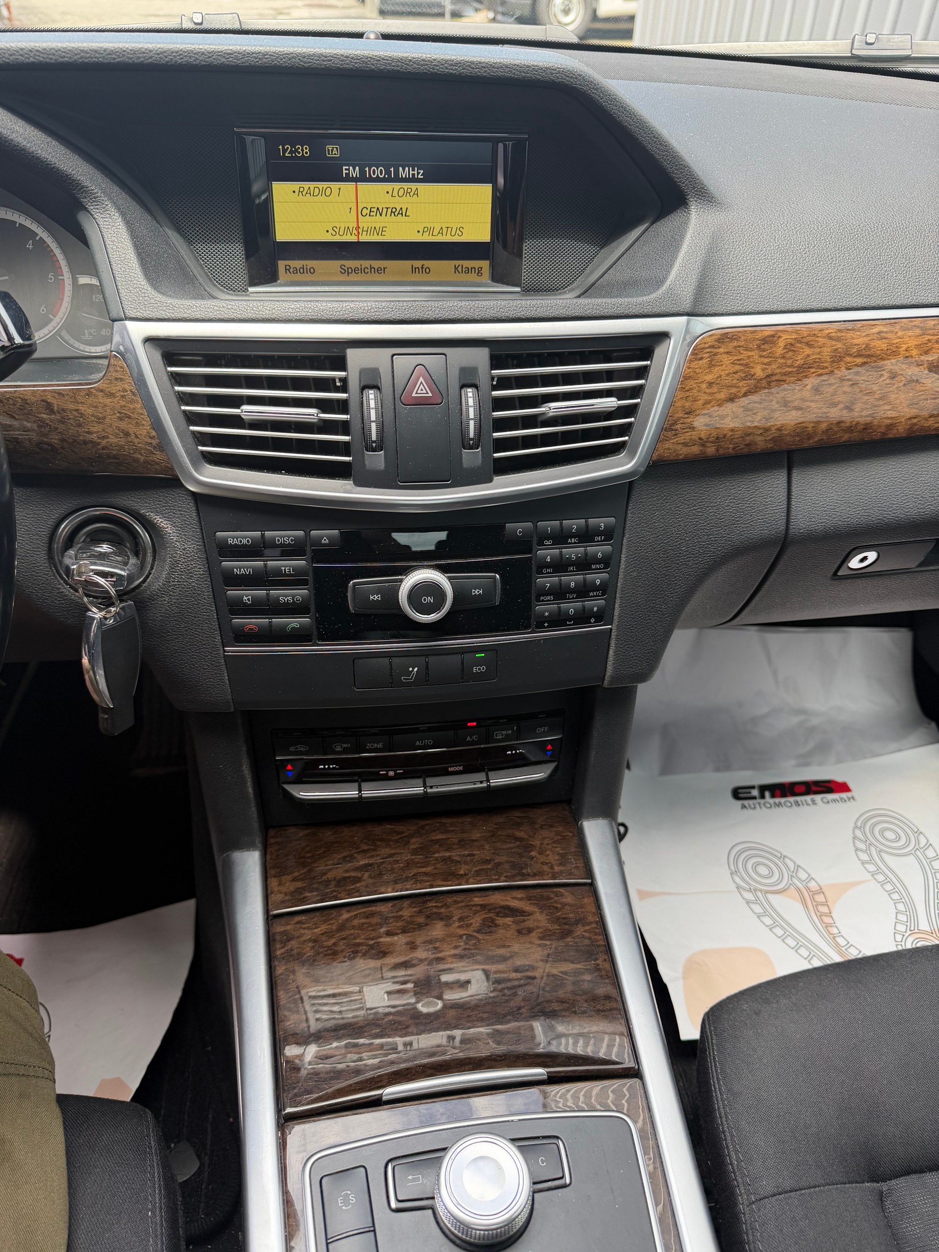 MERCEDES-BENZ E 250 CDI BlueEfficiency 7G-Tronic-image-11