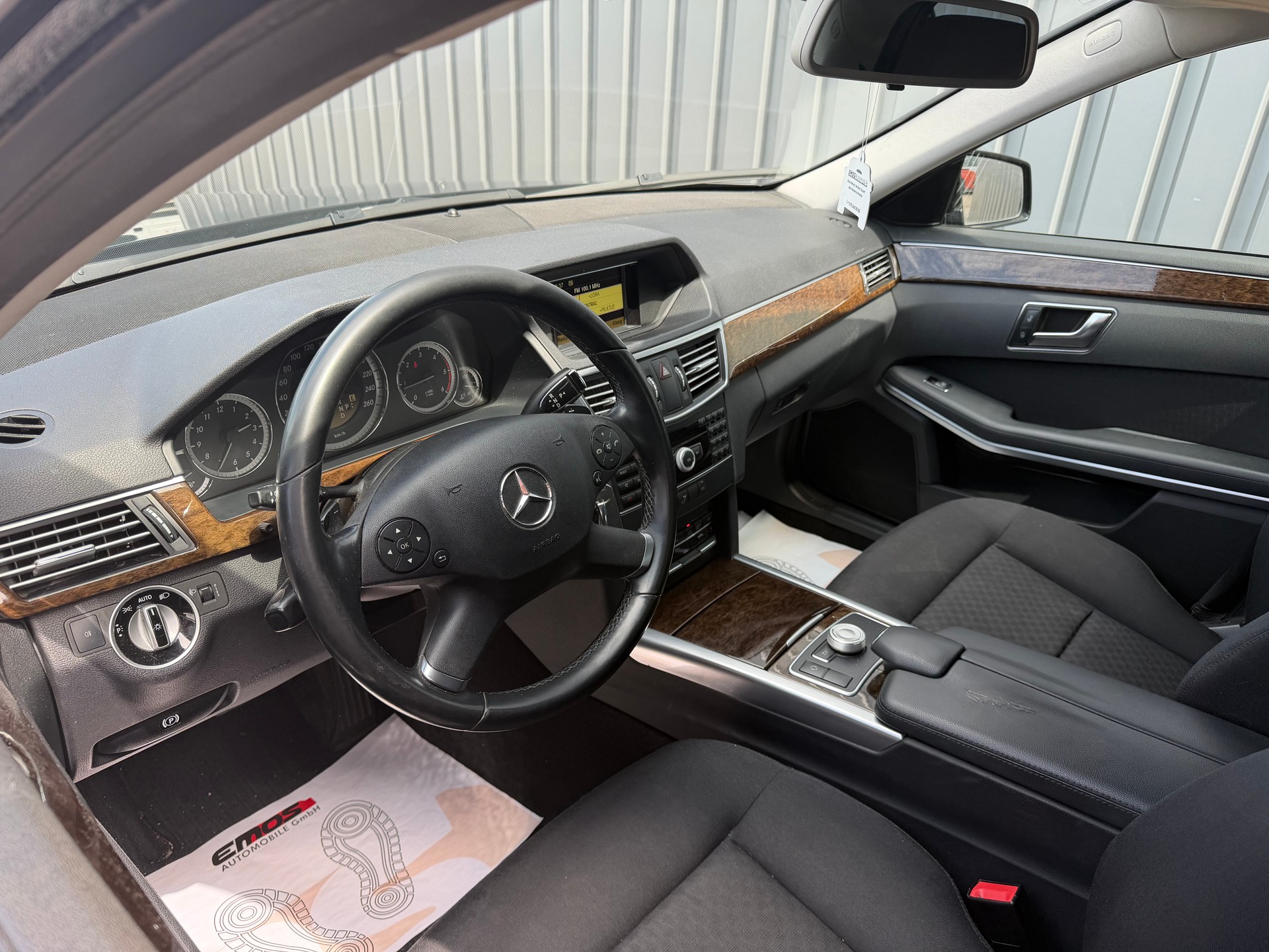 MERCEDES-BENZ E 250 CDI BlueEfficiency 7G-Tronic-image-8