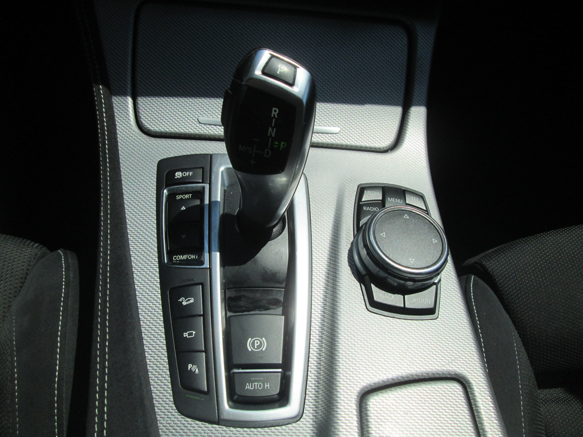 BMW 520d Touring xDrive Luxury Line Steptronic-image-14