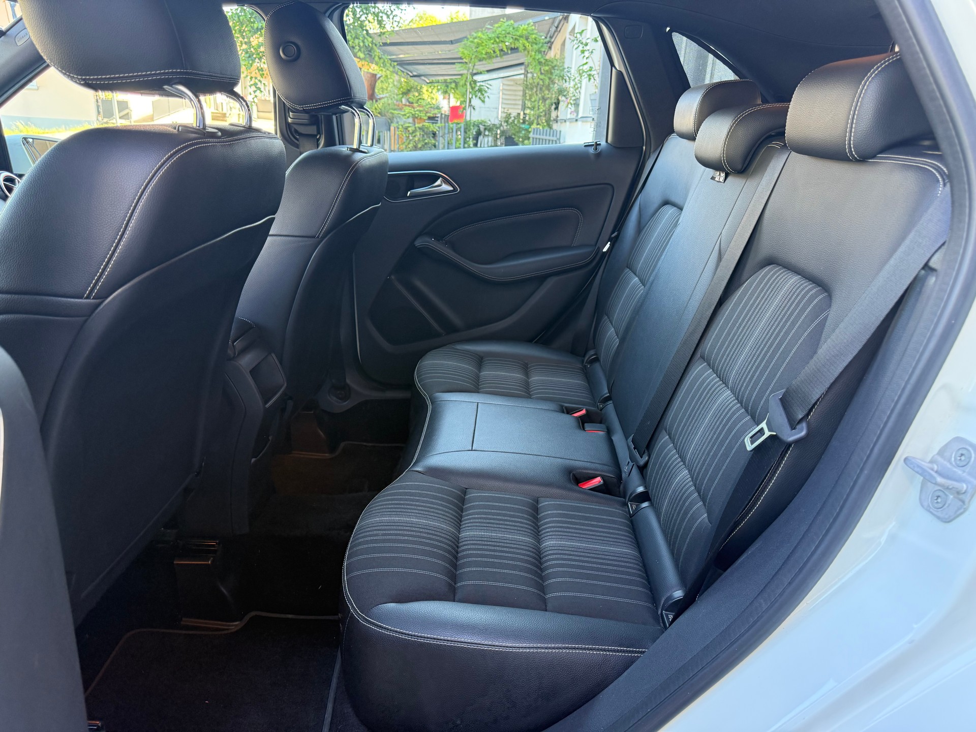 MERCEDES-BENZ B 250 7G-DCT-image-11