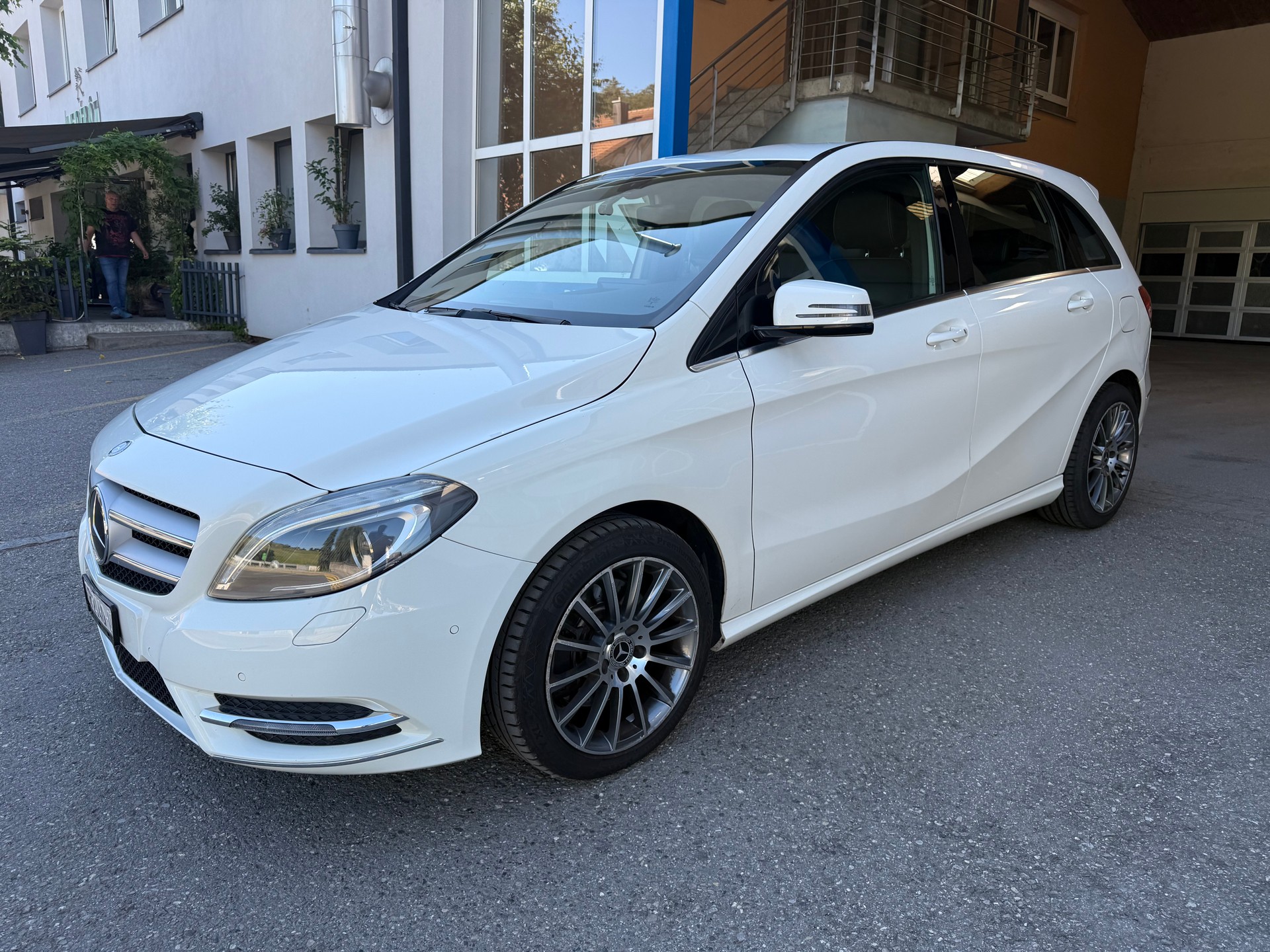 MERCEDES-BENZ B 250 7G-DCT-image-0