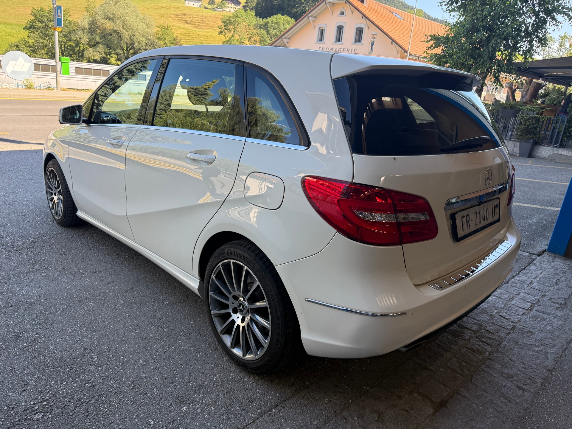 MERCEDES-BENZ B 250 7G-DCT-image-7