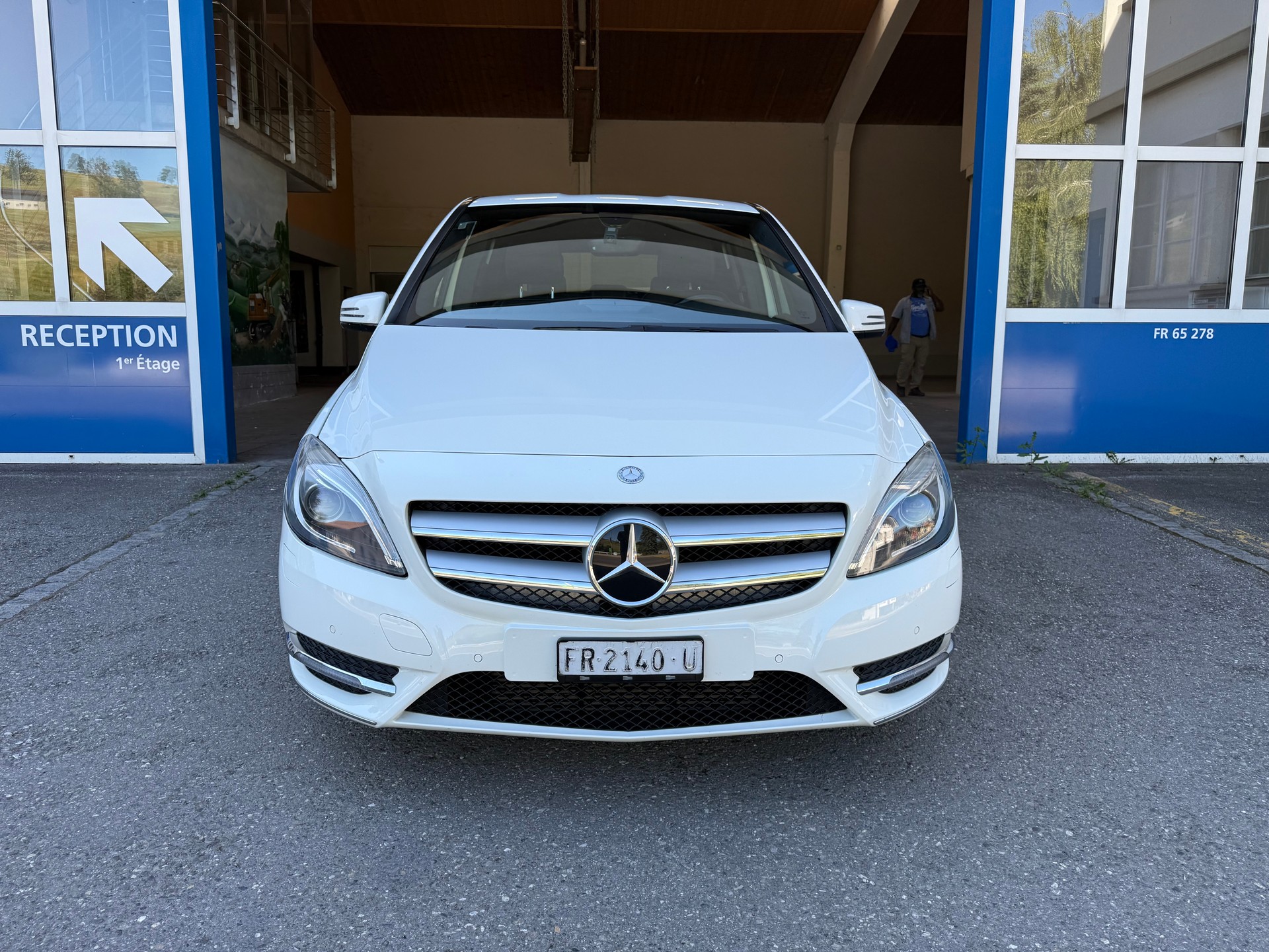MERCEDES-BENZ B 250 7G-DCT-image-2