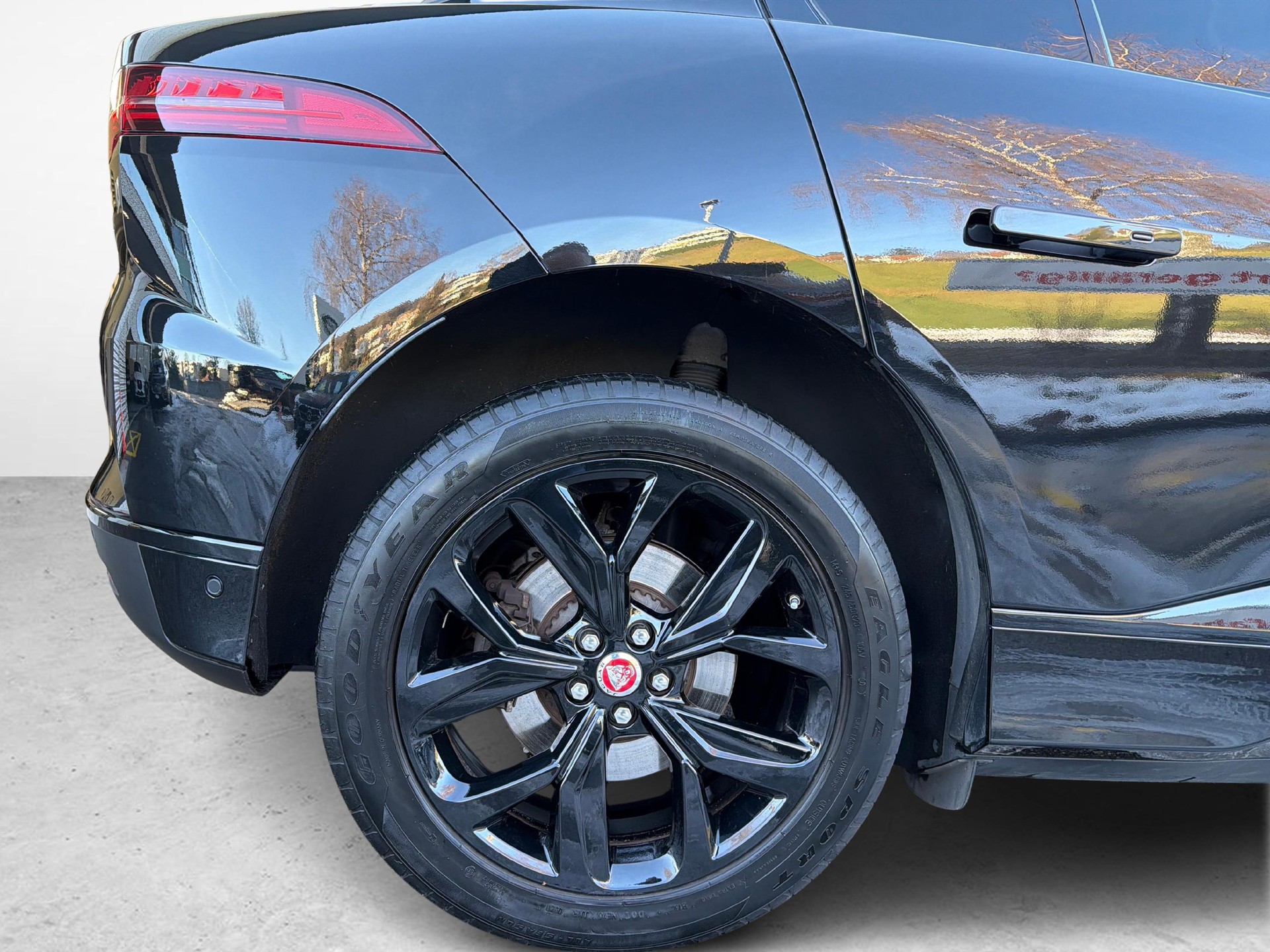 JAGUAR I-Pace EV400 SE AWD 3-Phasen / Leasing ab 3.99% mit Protect Autoversicherung-image-15