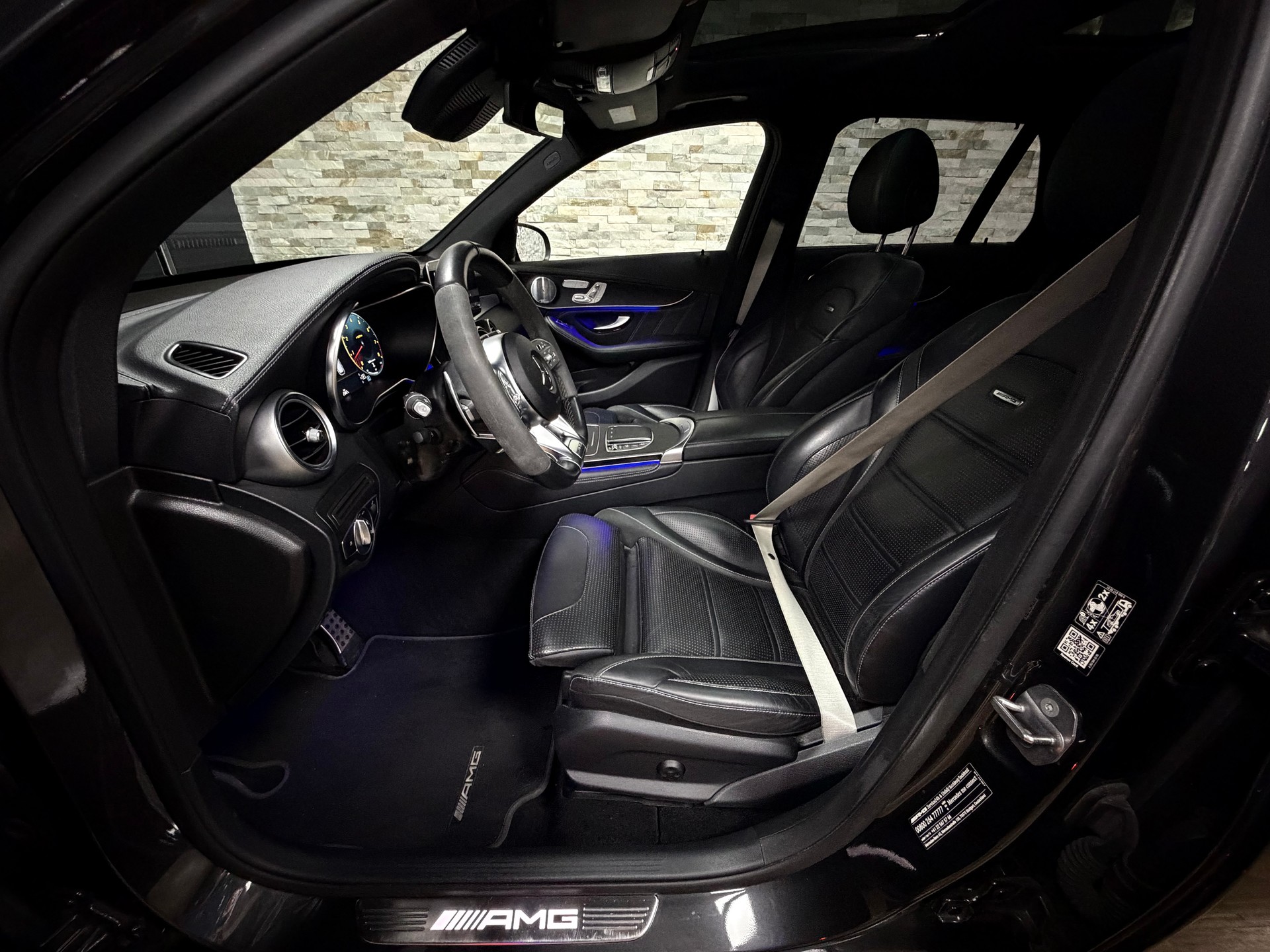 MERCEDES-BENZ GLC 63 S AMG 4Matic 9G-Tronic-image-12