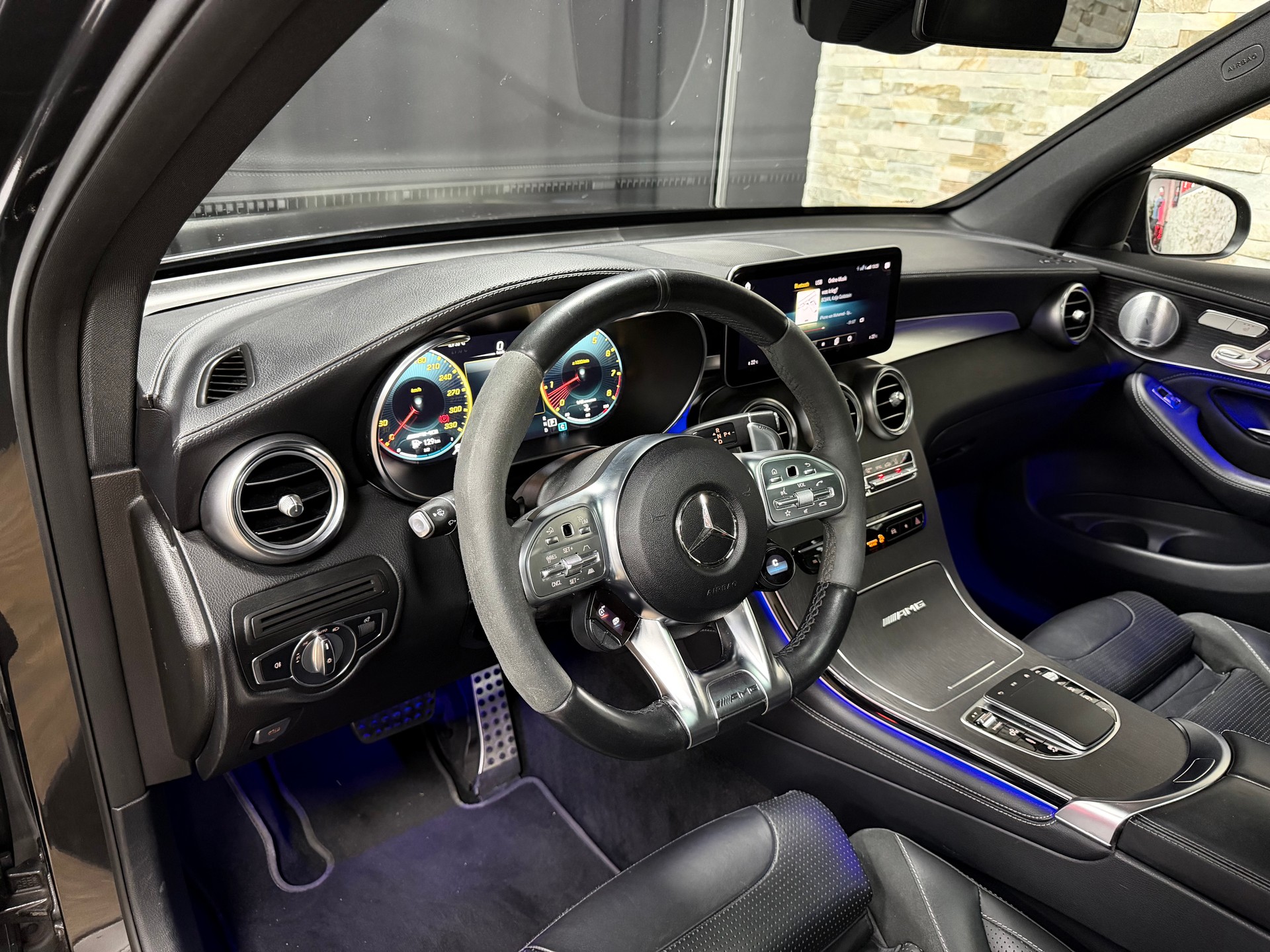 MERCEDES-BENZ GLC 63 S AMG 4Matic 9G-Tronic-image-13