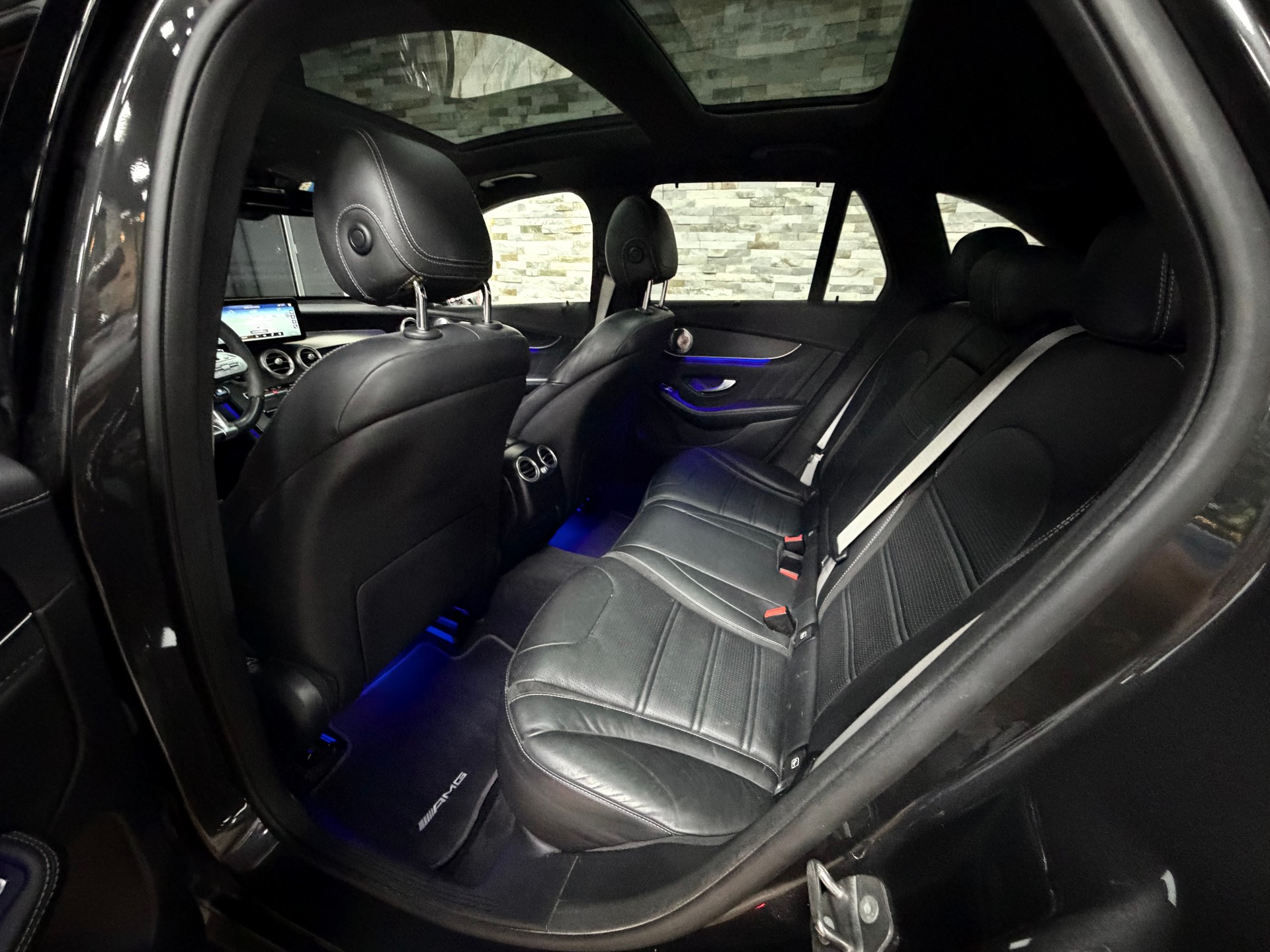 MERCEDES-BENZ GLC 63 S AMG 4Matic 9G-Tronic-image-24