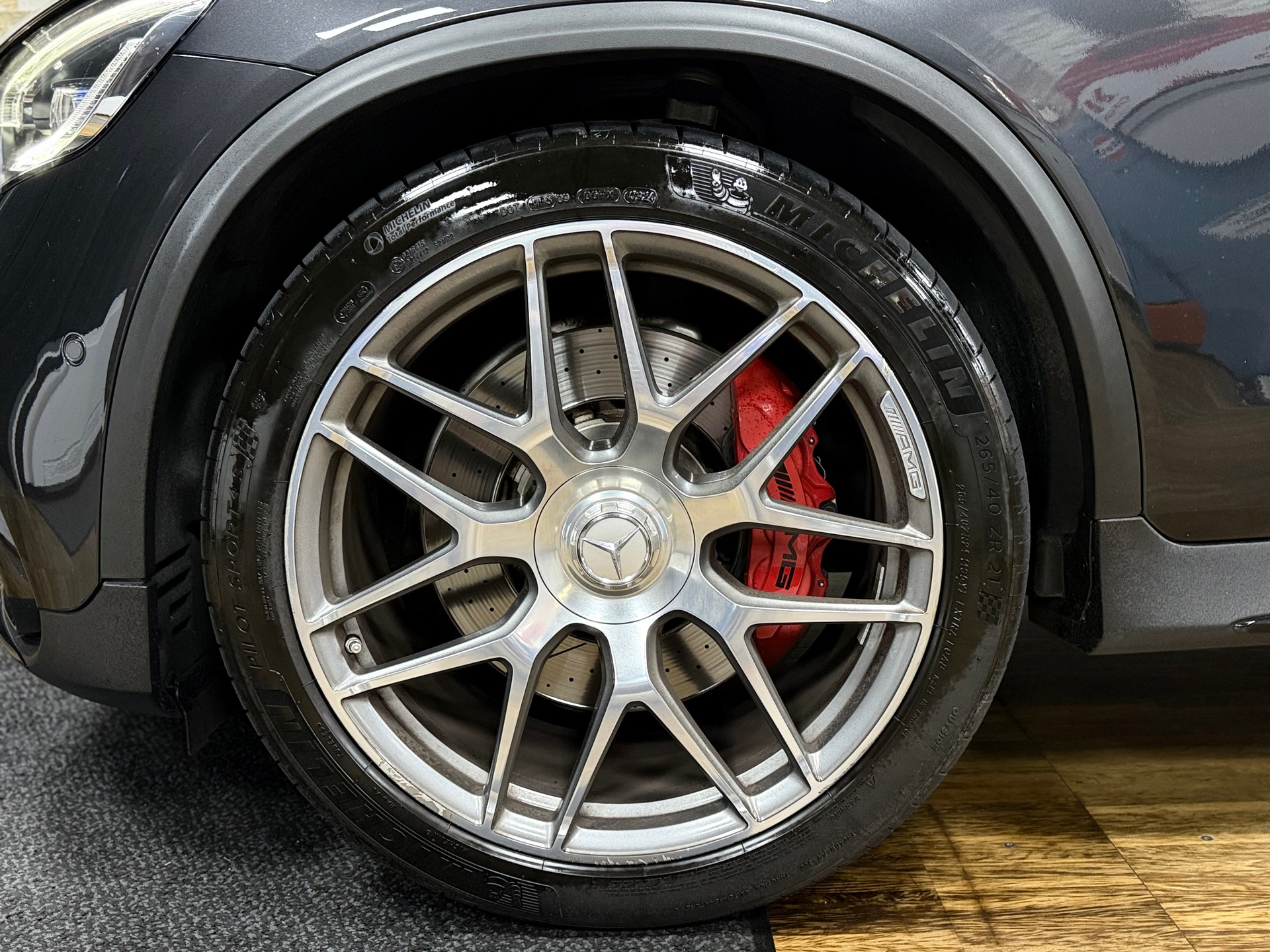 MERCEDES-BENZ GLC 63 S AMG 4Matic 9G-Tronic-image-29