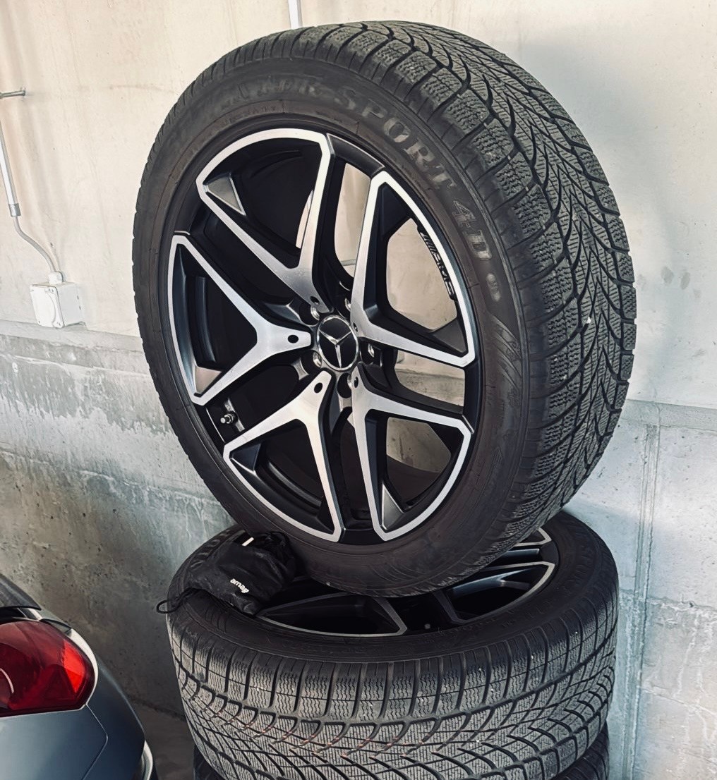 MERCEDES-BENZ GLC 63 S AMG 4Matic 9G-Tronic-image-30