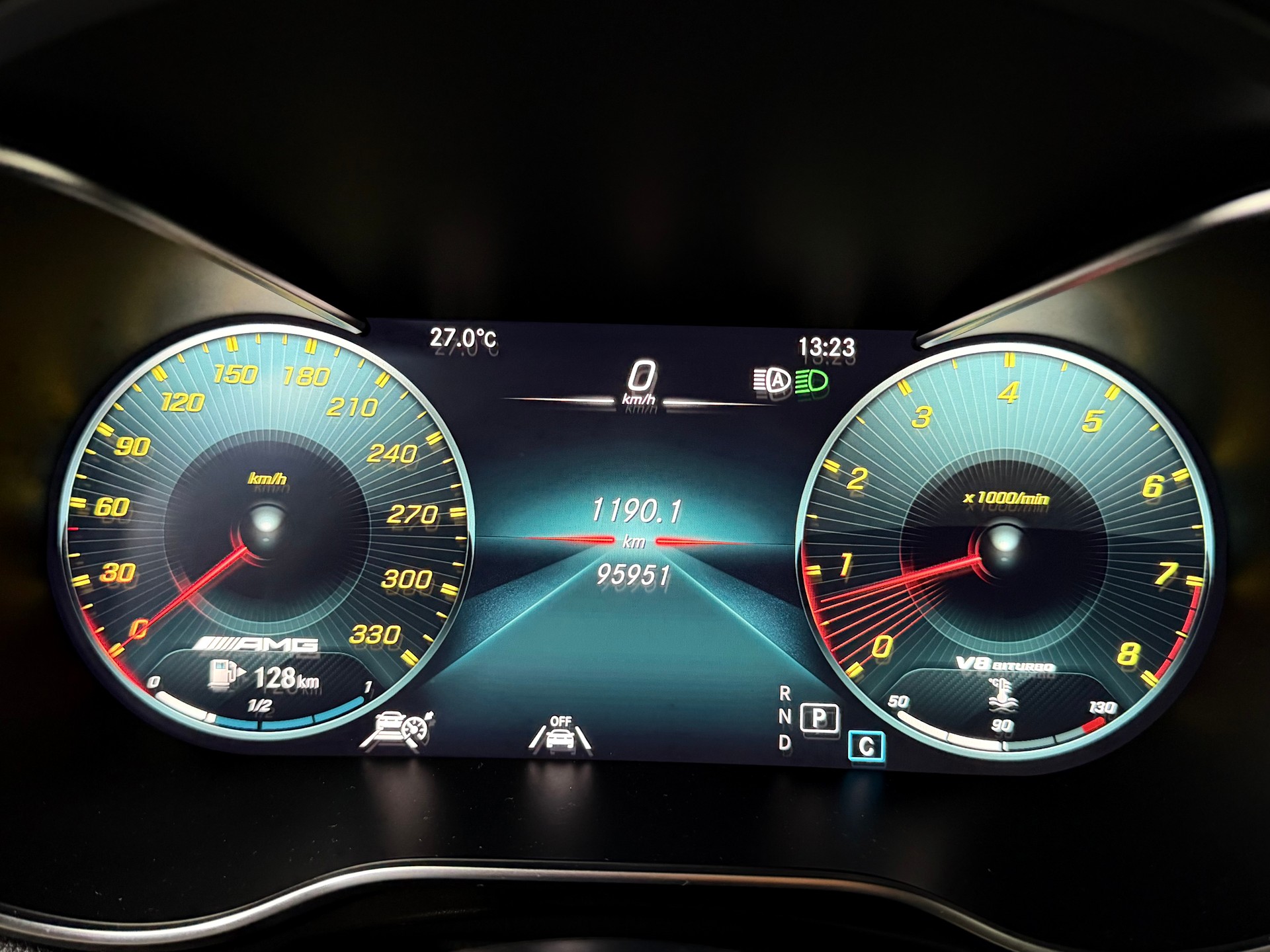MERCEDES-BENZ GLC 63 S AMG 4Matic 9G-Tronic-image-15
