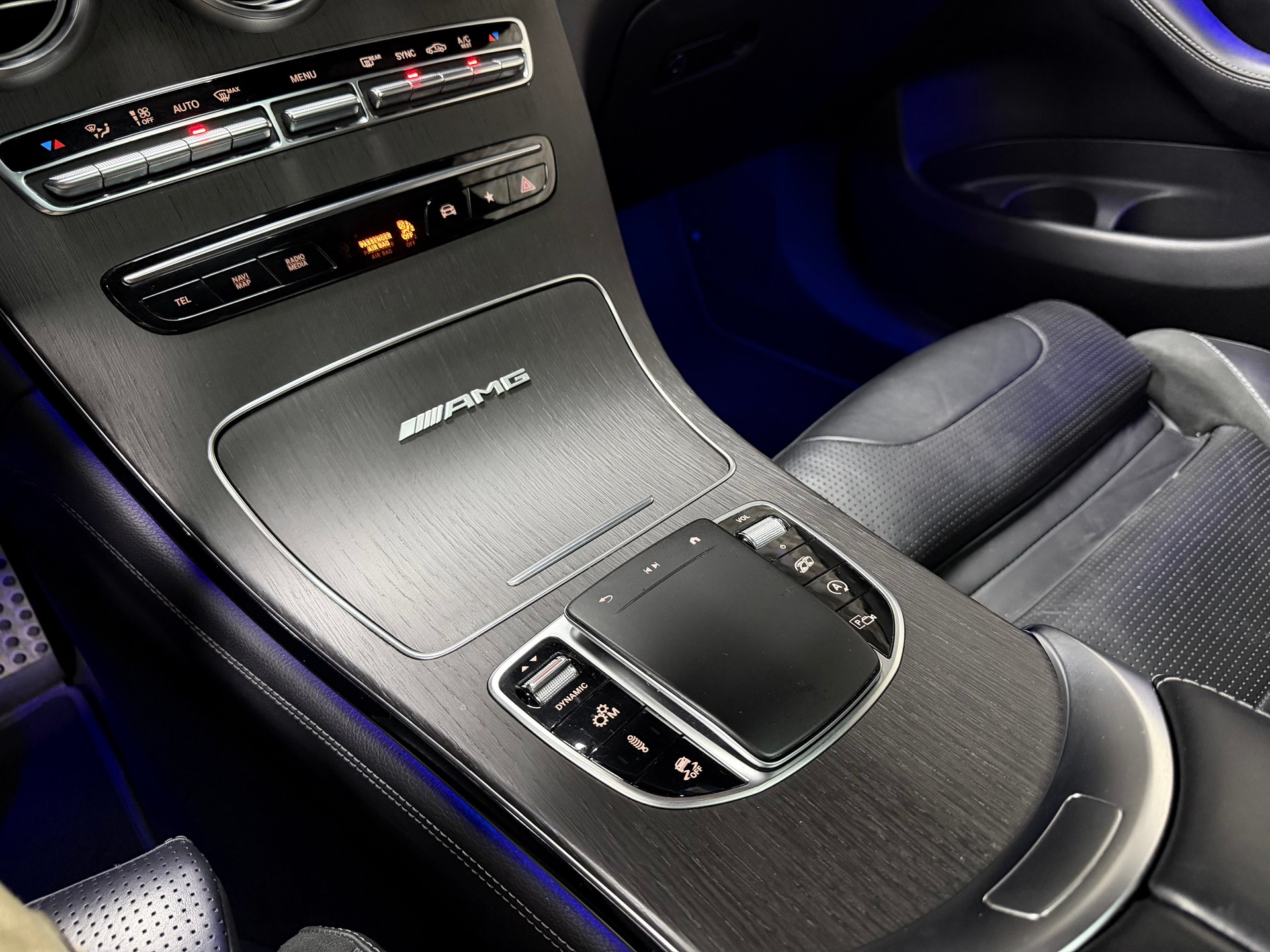 MERCEDES-BENZ GLC 63 S AMG 4Matic 9G-Tronic-image-17