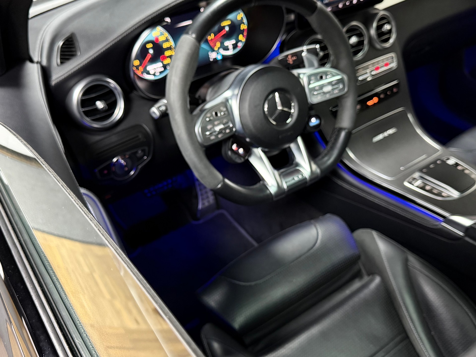 MERCEDES-BENZ GLC 63 S AMG 4Matic 9G-Tronic-image-10