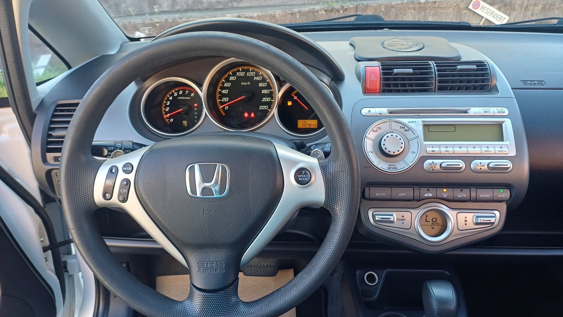 HONDA Jazz 1.4i LS Formula 1 CVT-image-11