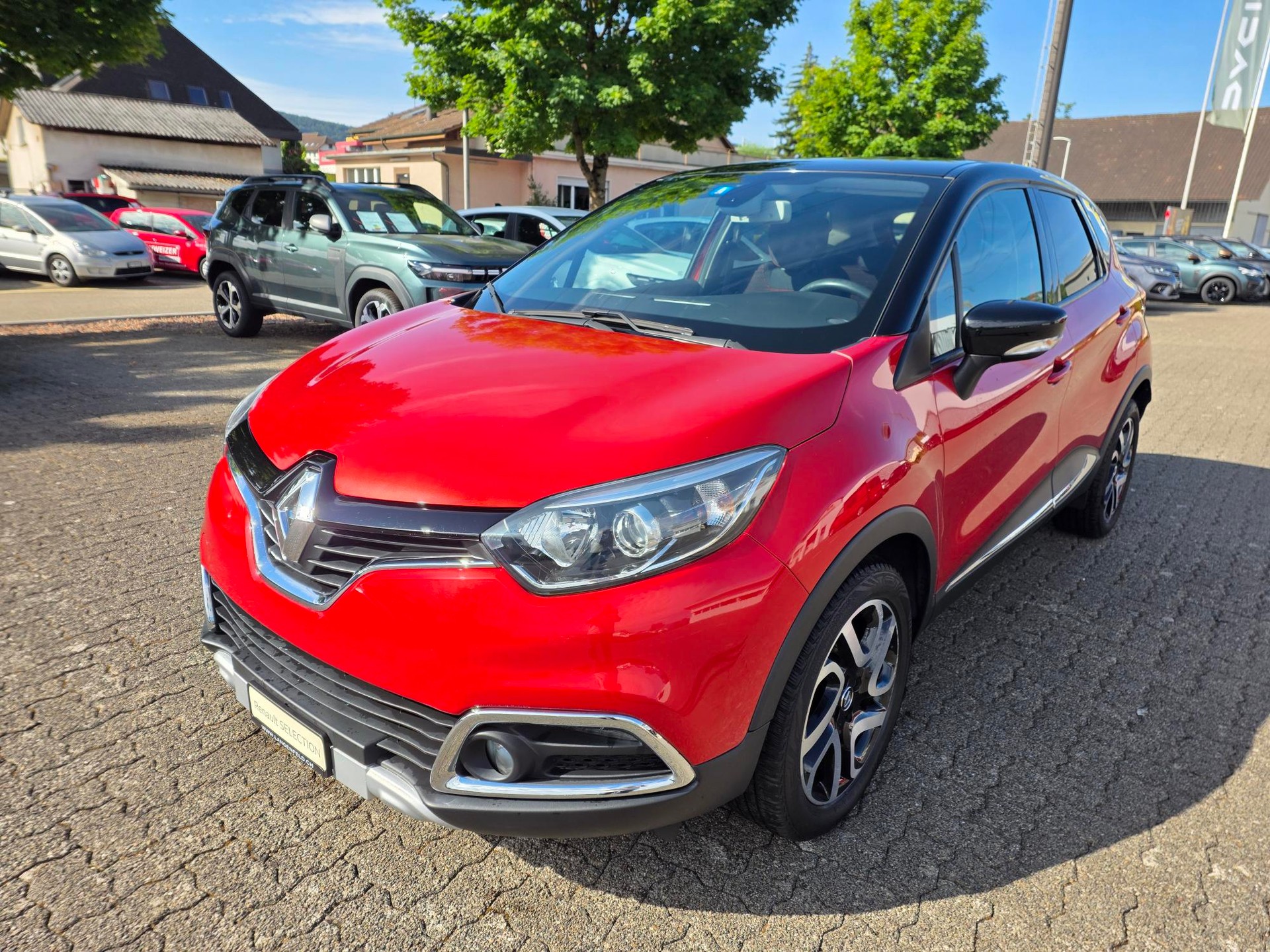 RENAULT Captur 1.2 TCe Outdoor+ EDC S/S-image-0