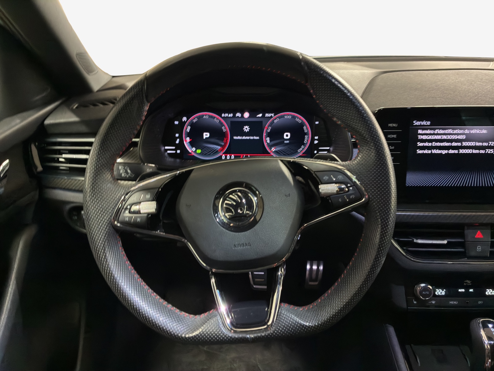 SKODA Kamiq 1.5 TSI ACT Monte Carlo DSG-image-9