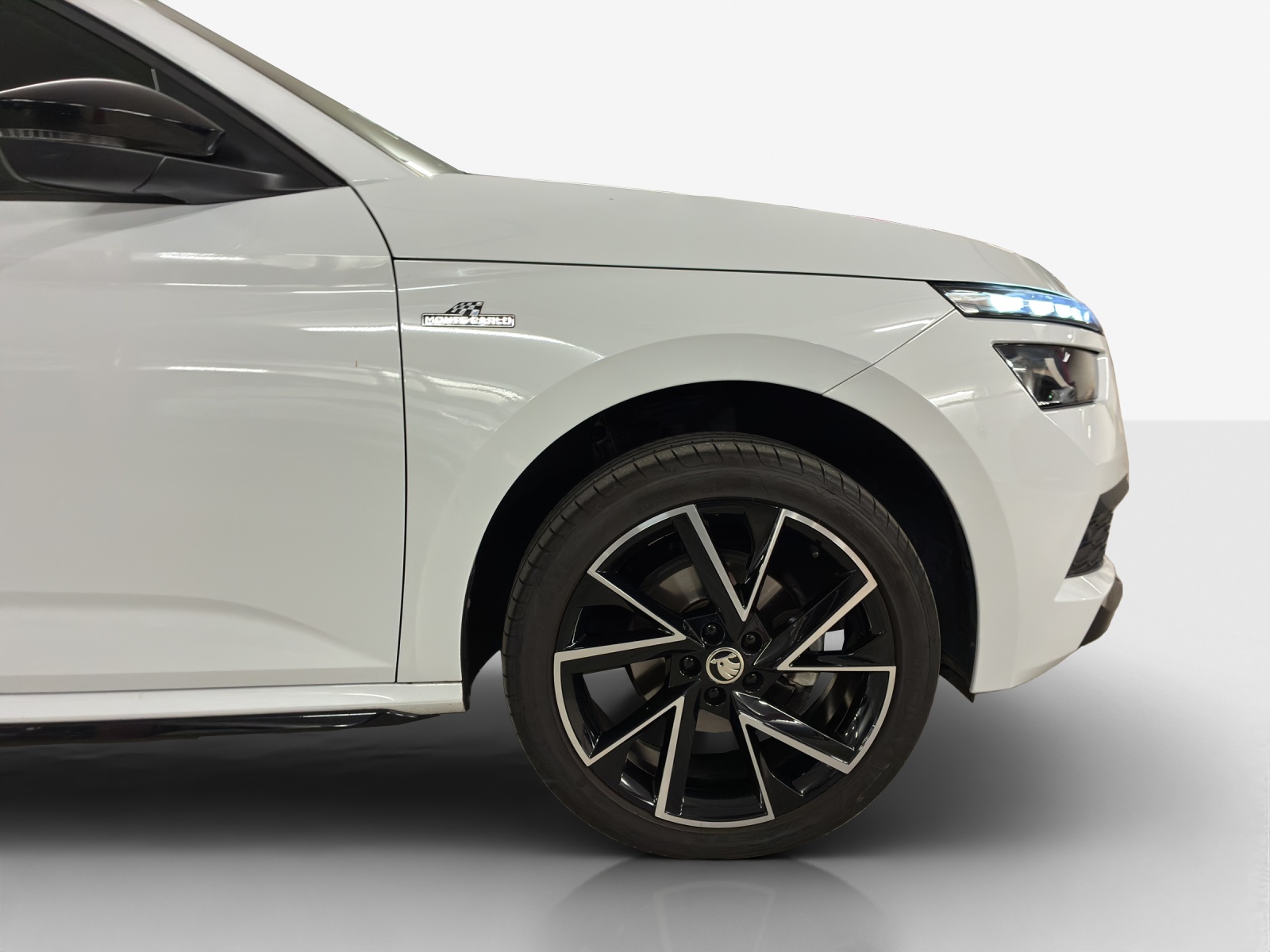 SKODA Kamiq 1.5 TSI ACT Monte Carlo DSG-image-13