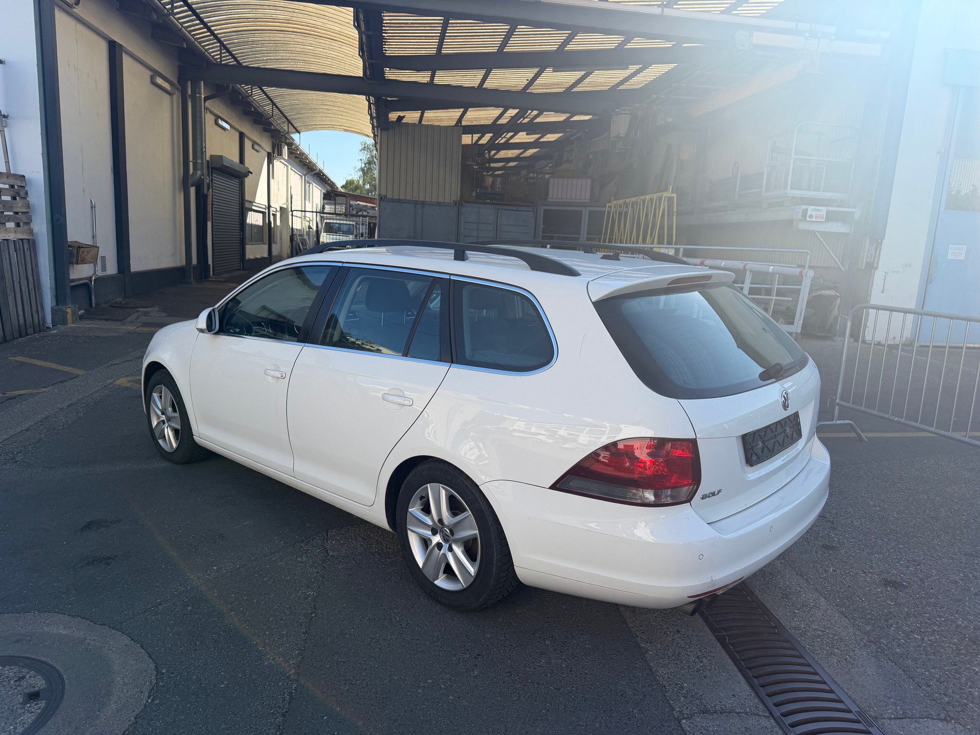 VW Golf Variant 1.4 TSI Comfortline DSG-image-2