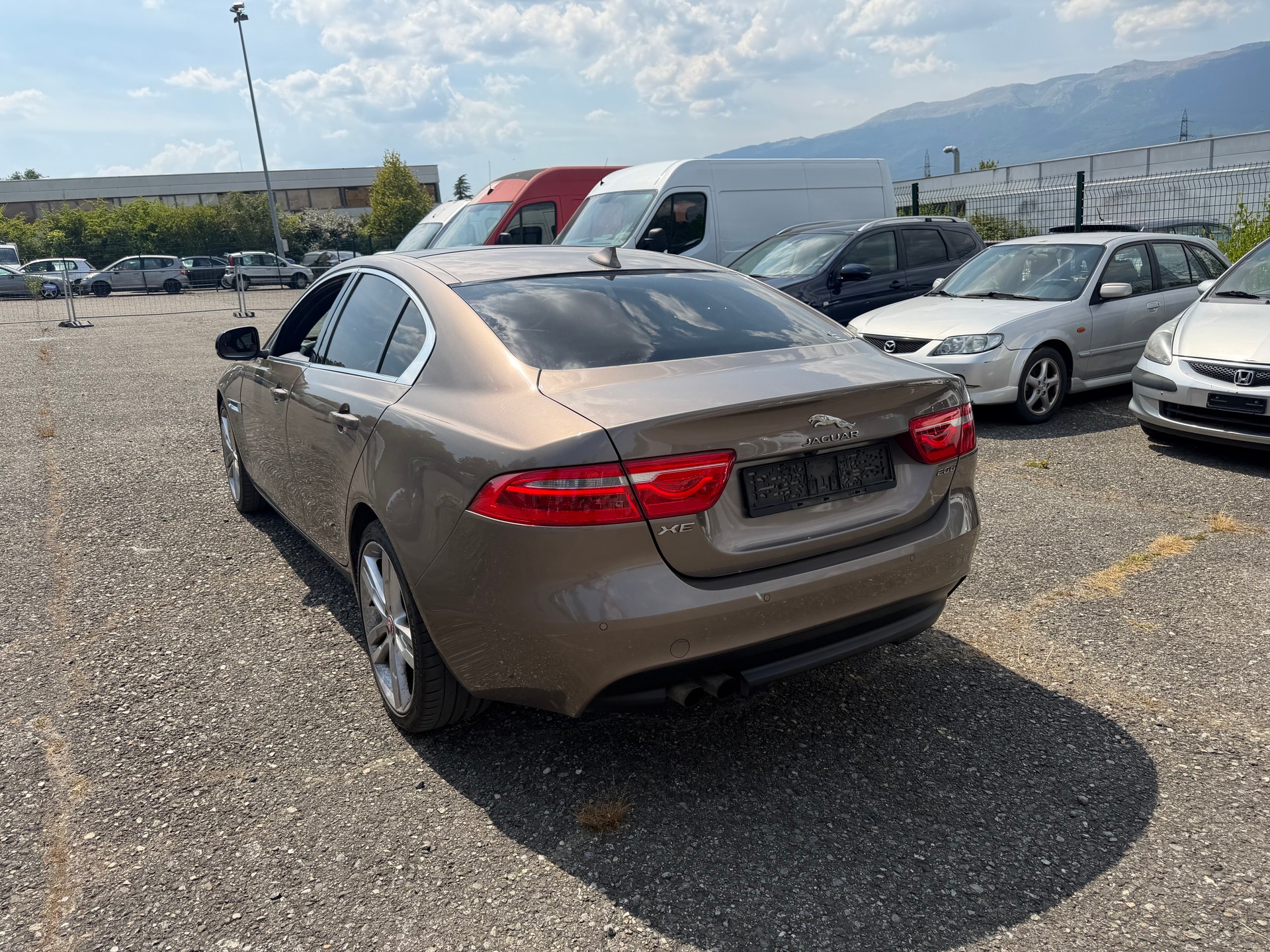 JAGUAR XE 20d Prestige Automat-image-6