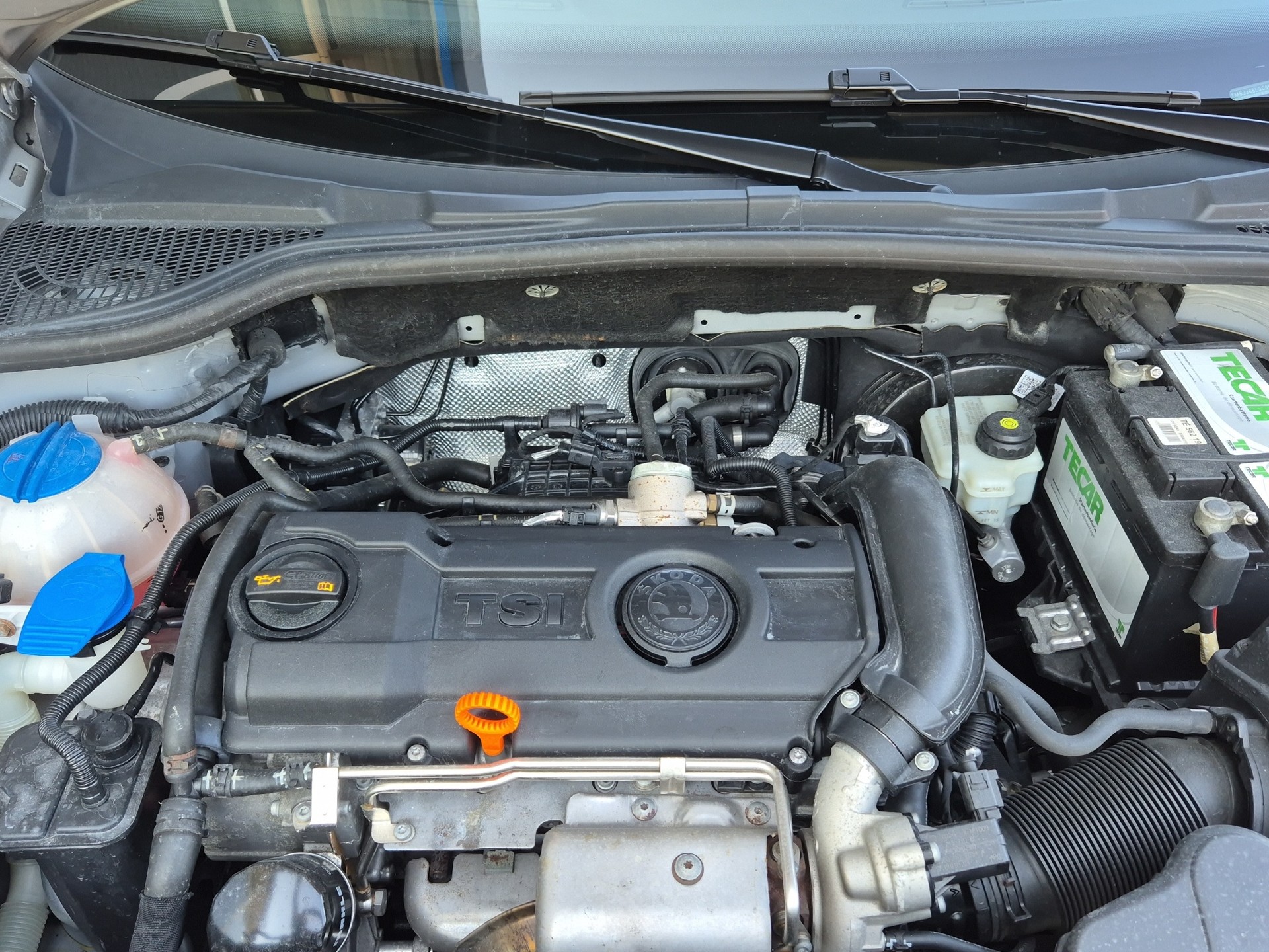 SKODA Yeti 1.4 TSI Fresh-image-17