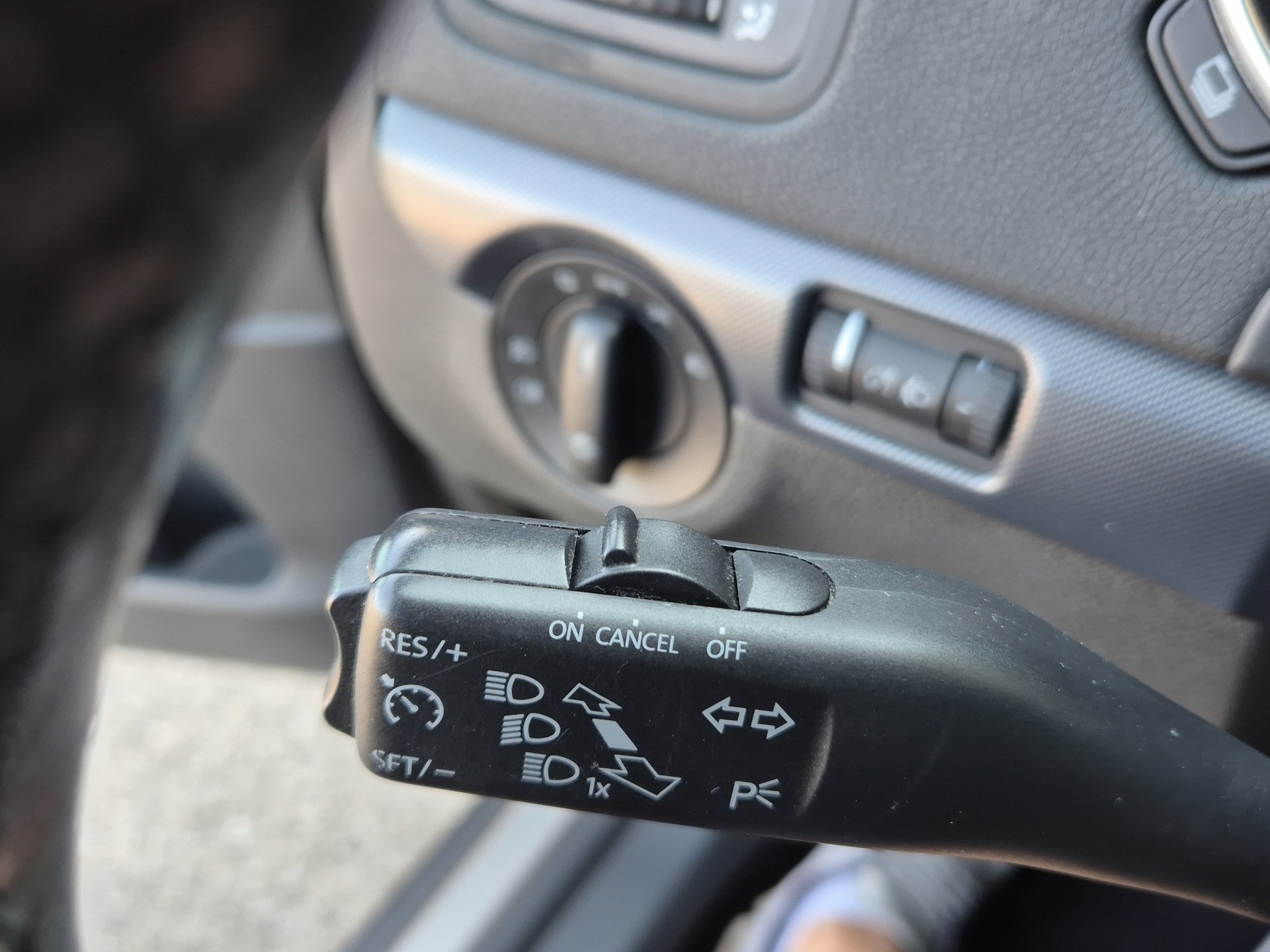 SKODA Yeti 1.4 TSI Fresh-image-10